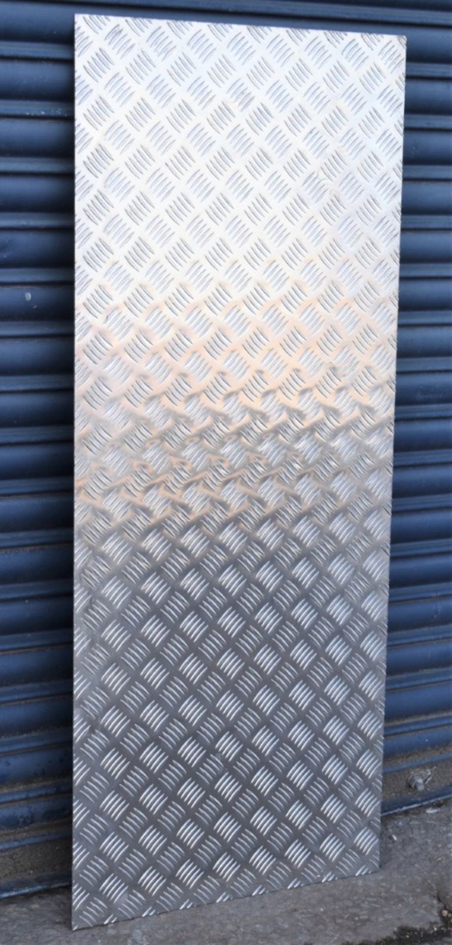 8 x Aluminium Tread Checker Plates - Size 125 x 50.5 x 0.3 cms - None Slip Floor Plate Suitable - Image 7 of 7