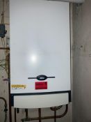 1 x Vaxi Combi Boiler (Serviced) - To Be Removed From An Executive Office Environment - CL681 - Ref: