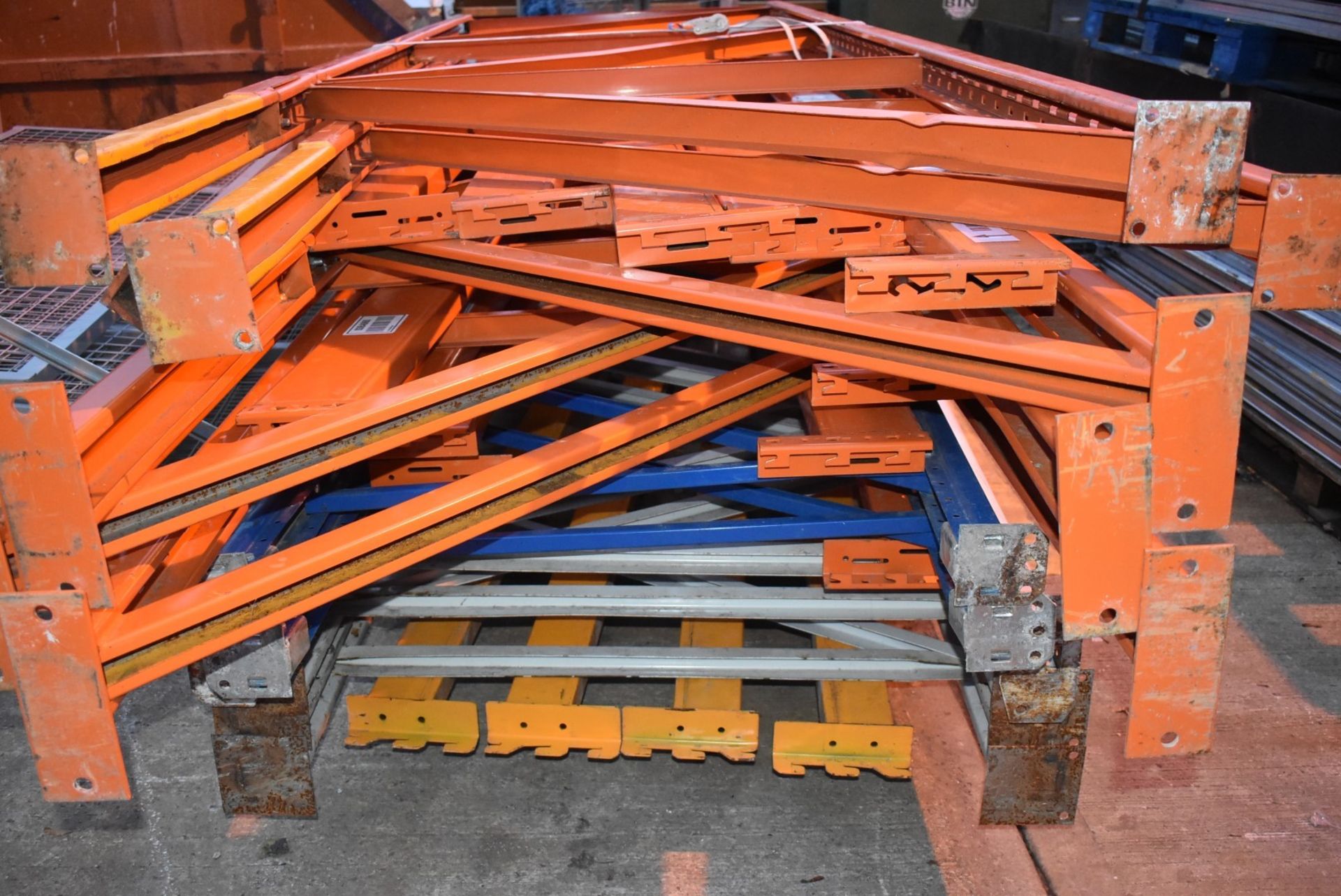 7 x Bays of Assort Pallet Racking - Includes 10 Uprights and 15 Crossbeams - Ref: MPC - CL011 - - Image 4 of 7