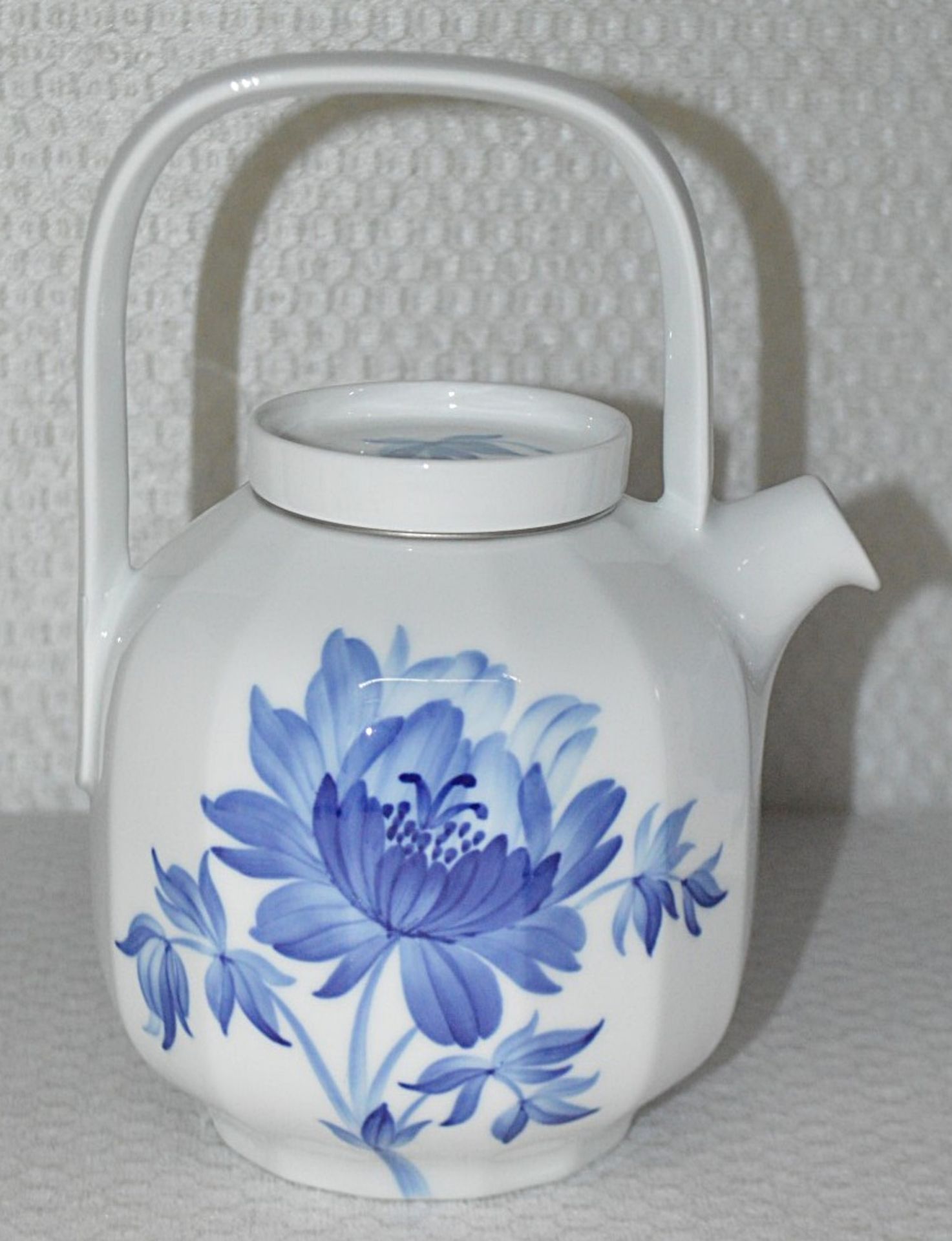 1 x ROYAL COPENHAGEN Blomst 'Blue Peony Tree' Porcelain Teapot - Original Price £142.00 - Read - Image 4 of 4