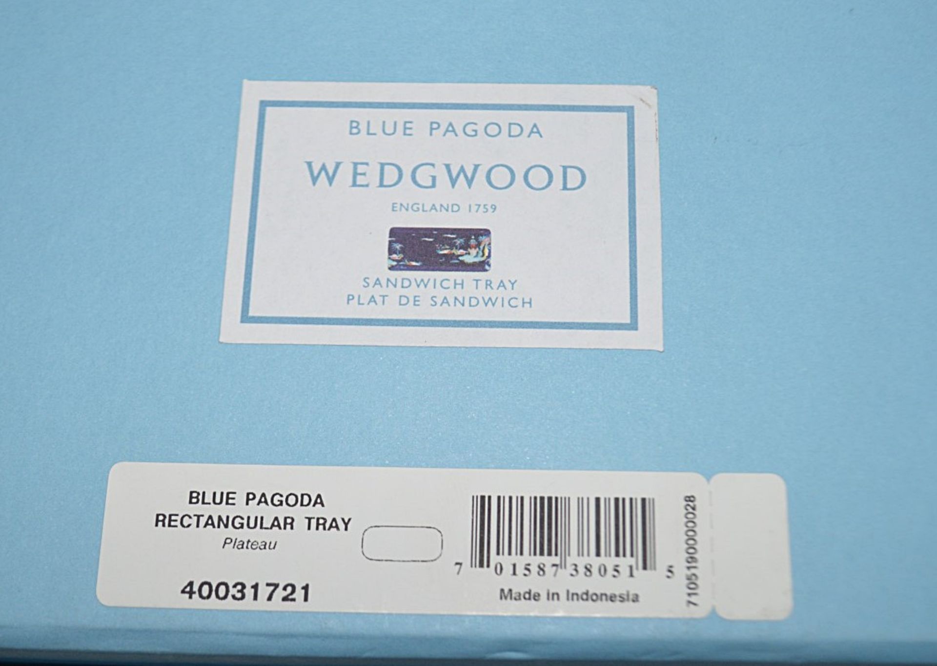 1 x WEDGWOOD 'Wonderlust' Blue Pagoda Sandwich Tray In It's Original Box - Original RRP £85.00 - Image 7 of 8