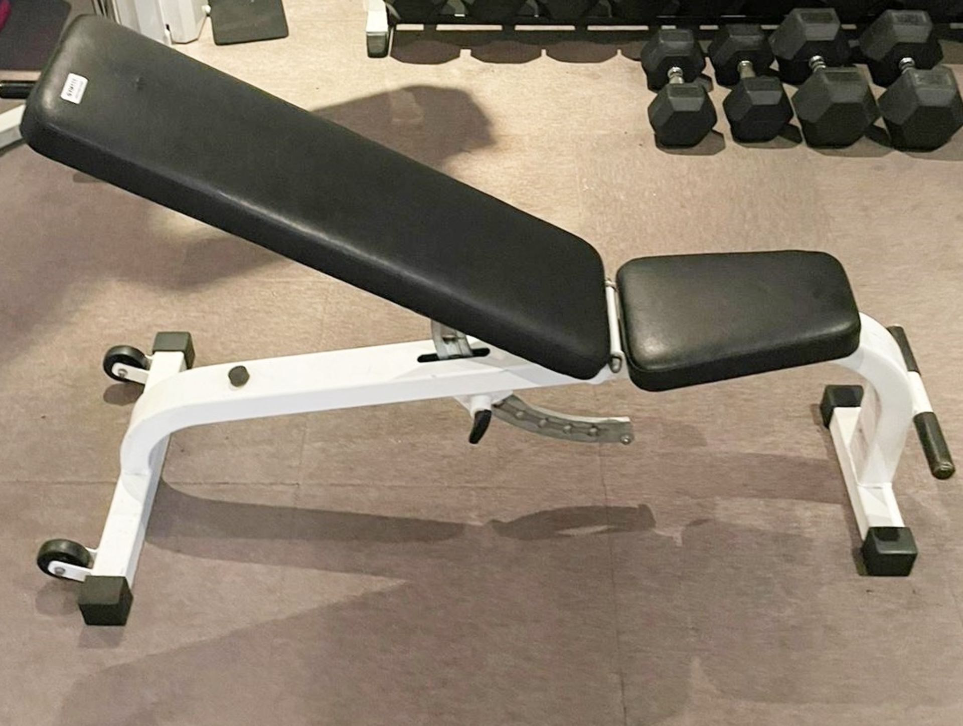 1 x Commercial Adjustable Weight / Sit Up Bench