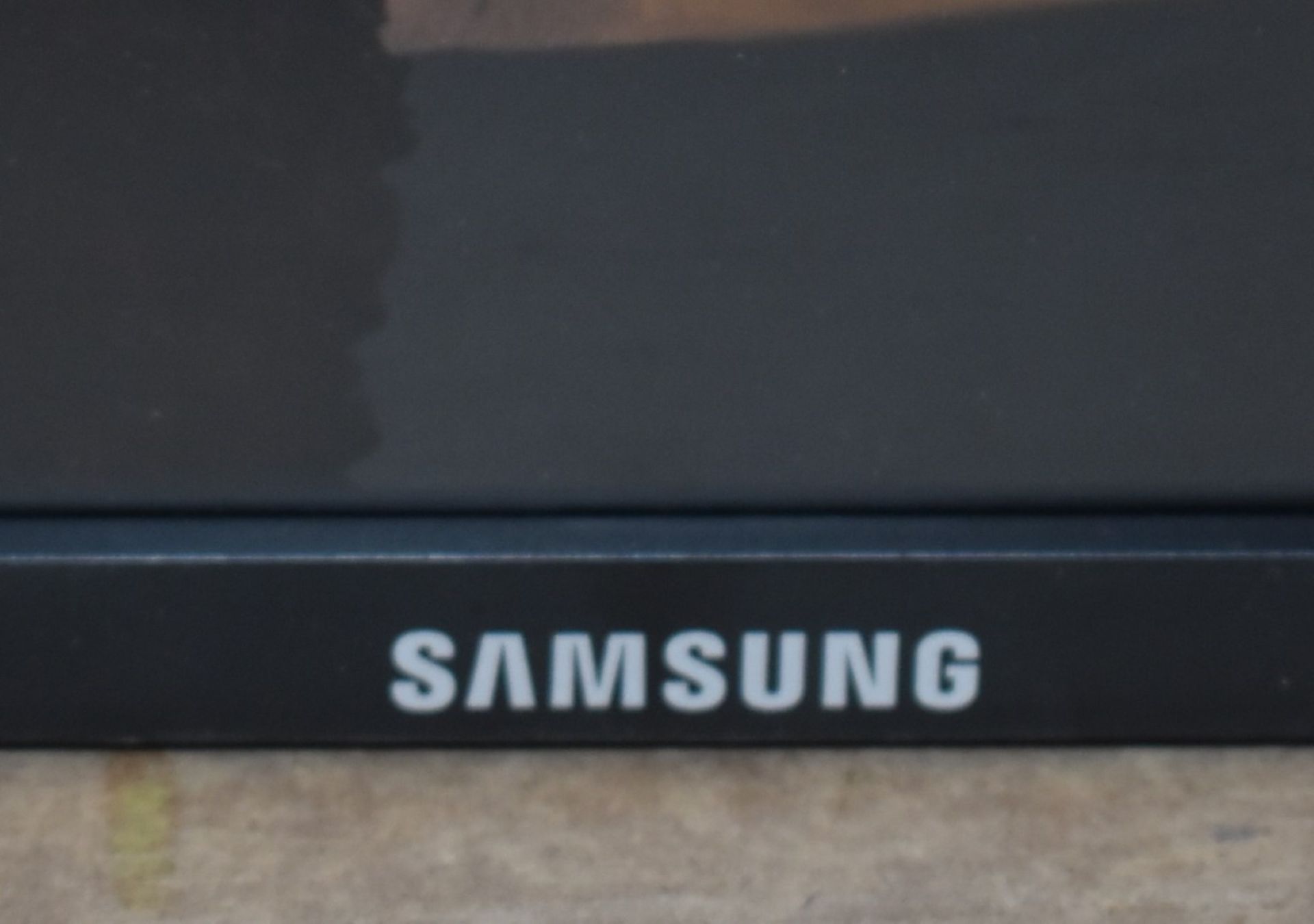 1 x Samsung 22 Inch Computer Monitor - Model S22E450BW - Ref: MPC140 CB - CL678 - Location: - Image 3 of 11