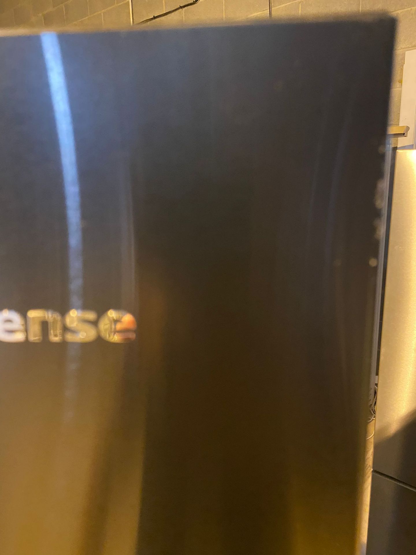 1 x HiSense RF540N4WF1 American Style Fridge Freezer With Black Steel Finish and Water Dispenser - - Image 4 of 7