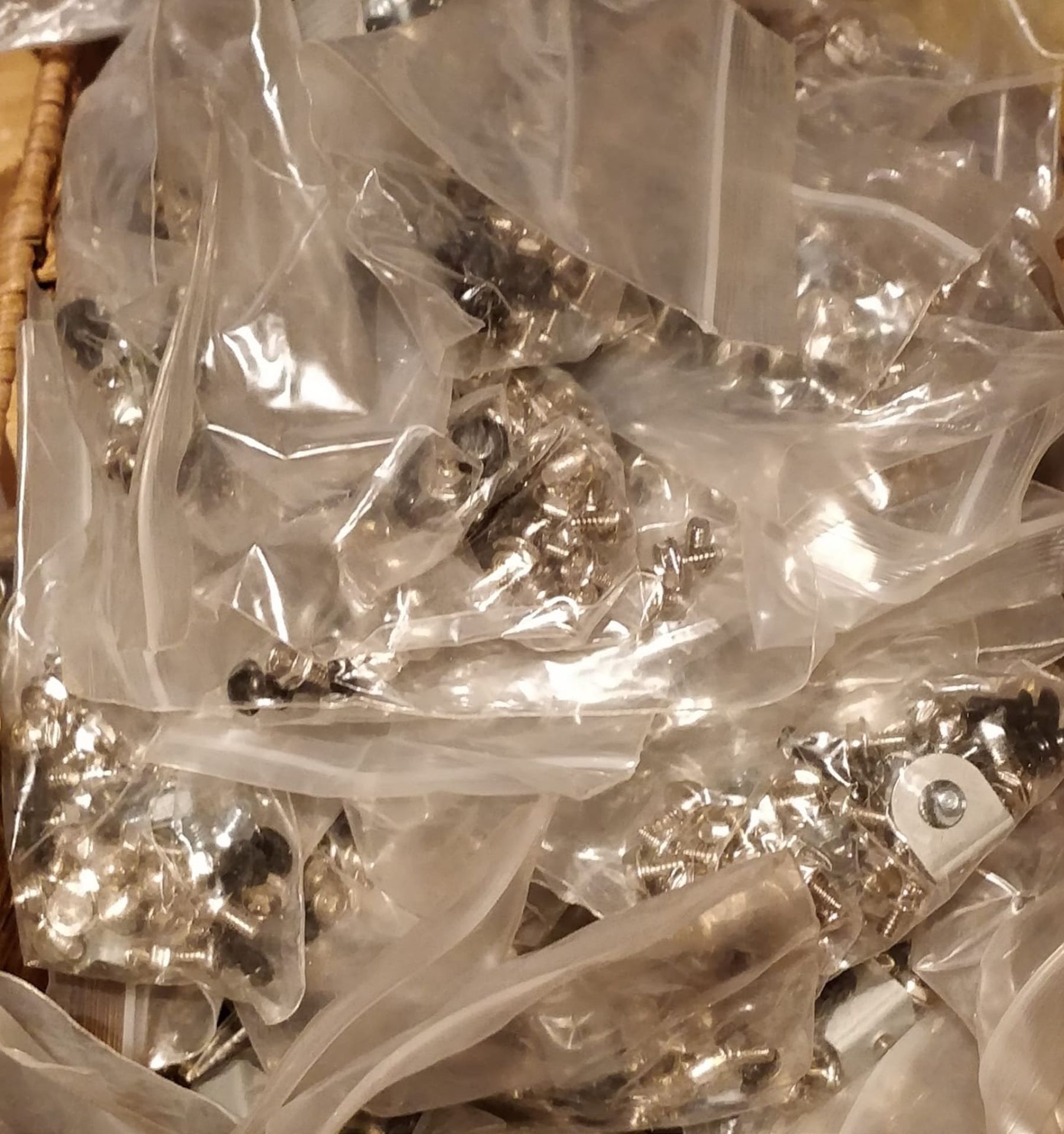 80 x PC Builders Screw Sets - Screw Sets For PC Building With Various Screws in Each Pack - Ref: - Image 2 of 3