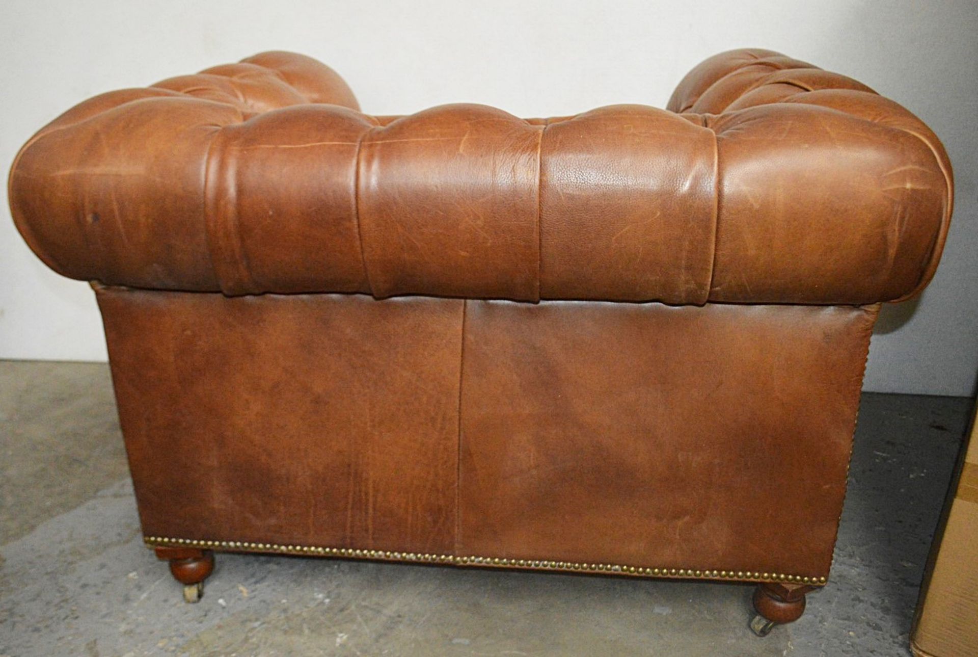 1 x Vintage-style Large Leather Chesterfield Armchair - Showroom / Window Display Piece - Dimensions - Image 5 of 5