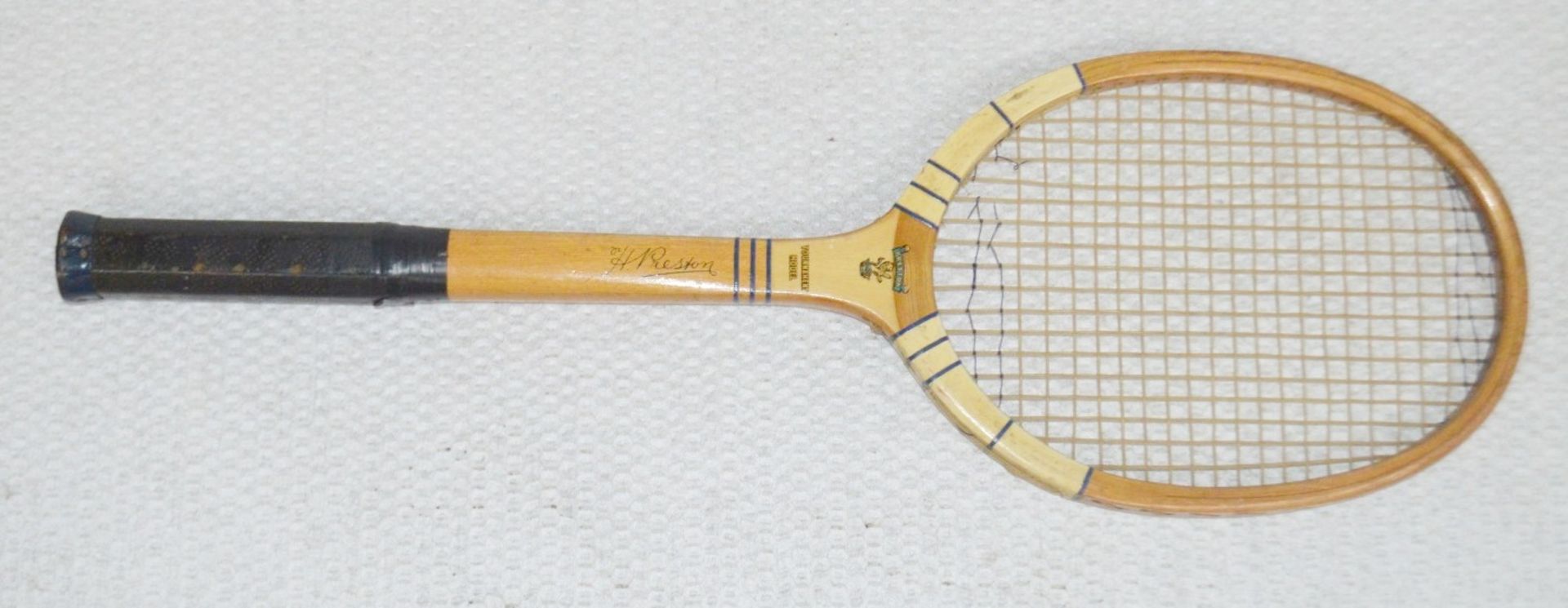 5 x Assorted Vintage Tennis Rackets - Ex-Display Props - Average Length: 69cm - Ref: HAR243 GIT - - Image 2 of 12