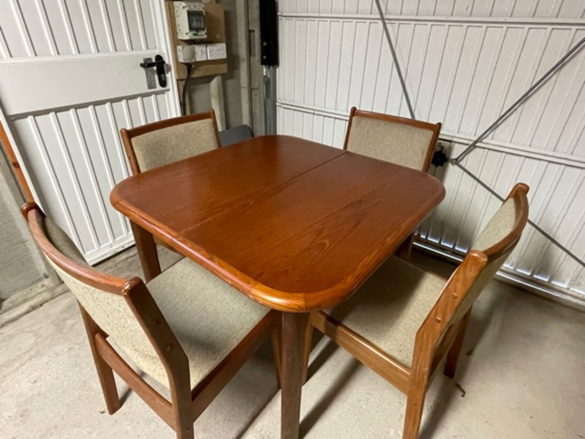 1 x G Plan Teak Dining Suite With Extendable Table and 4 Upholstered Teak Chairs - CLTBC - Location: - Image 3 of 4