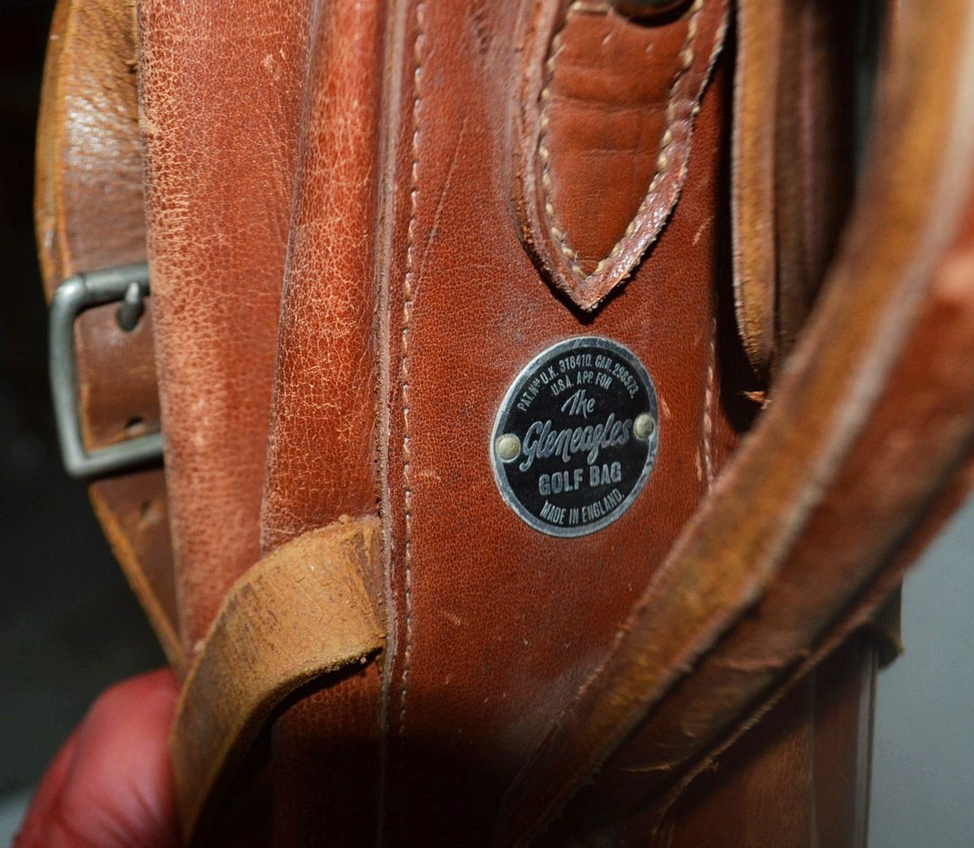 1 x Vintage Leather 'Gleneagles' Golf Bag With 10 x Assorted Branded Clubs - Ex-Display Props - Ref: - Image 3 of 20