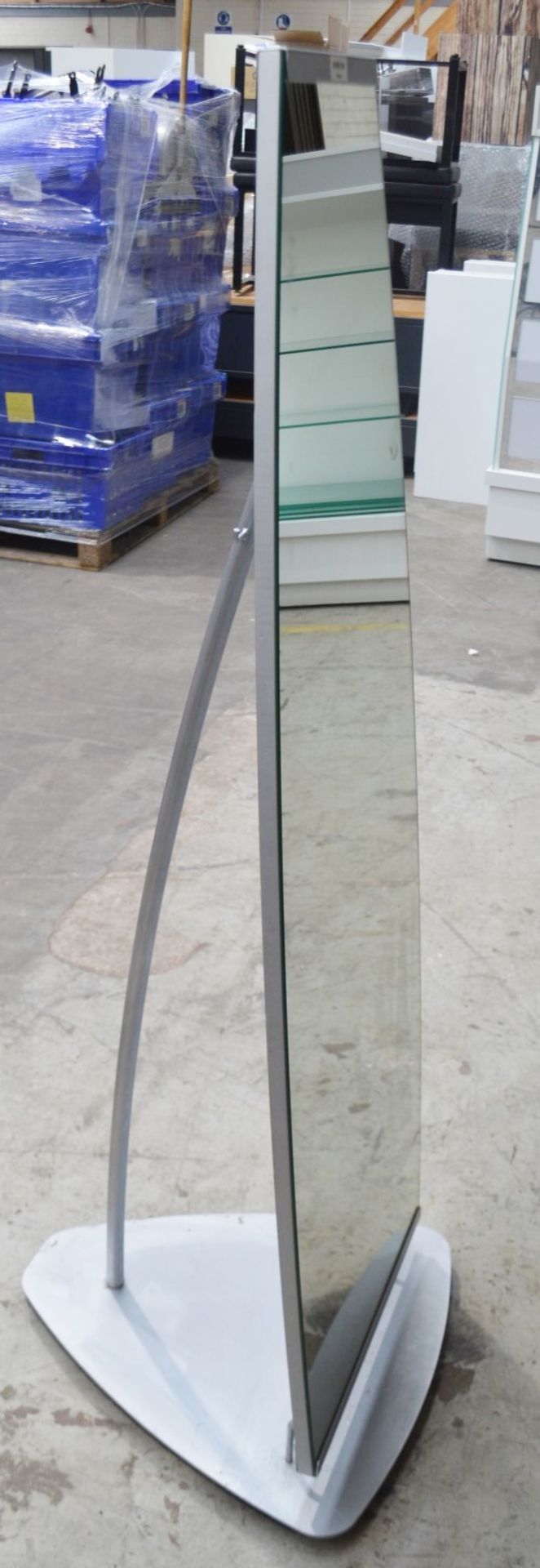 1 x Freestanding Department Store Mirror - 159cm Tall - Ref: MHB160 - CL011 - Location: Altrincham - Image 3 of 4