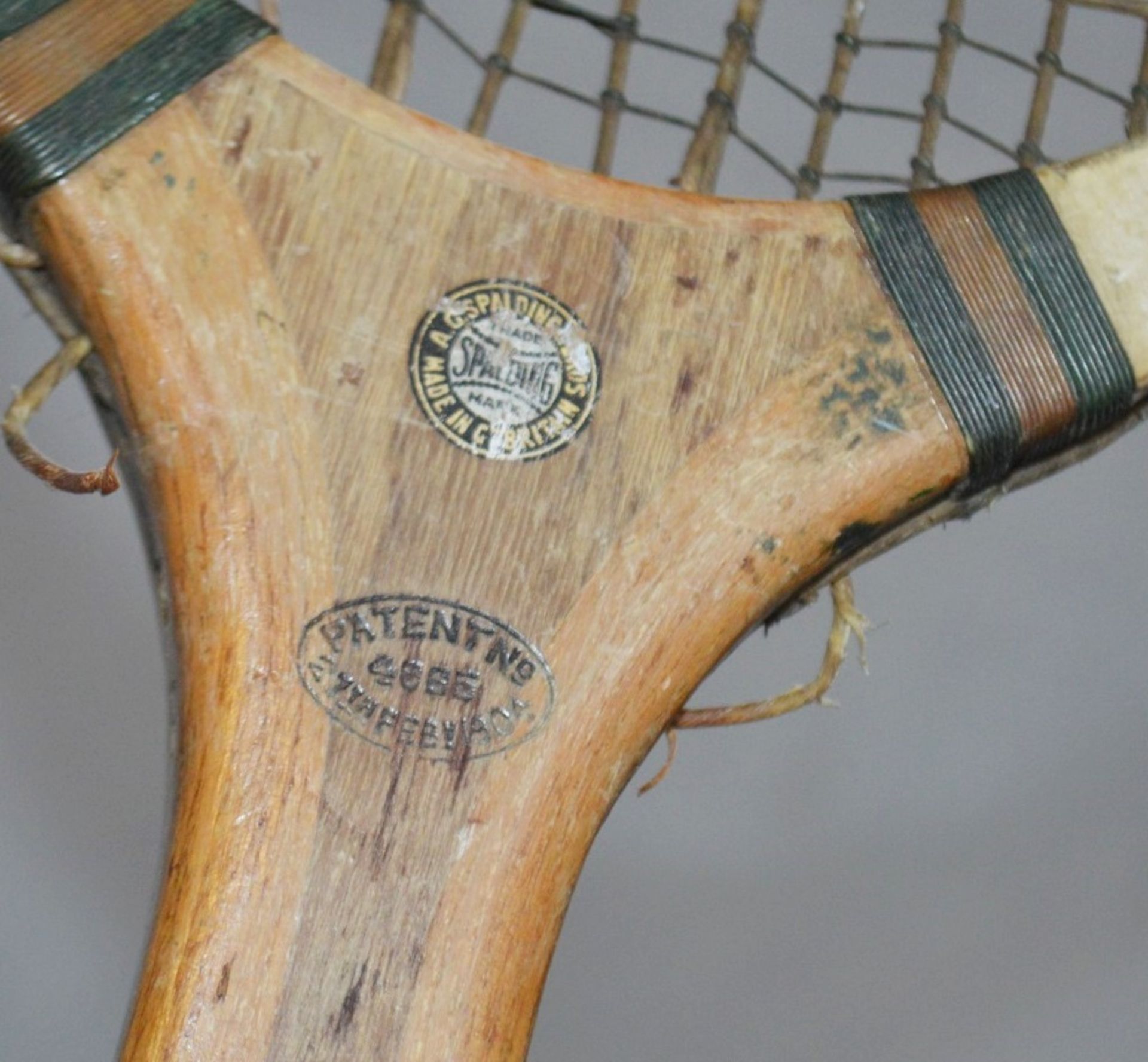 5 x Assorted Vintage Tennis Rackets - Ex-Display Props - Average Length: 69cm - Ref: HAR243 GIT - - Image 10 of 12