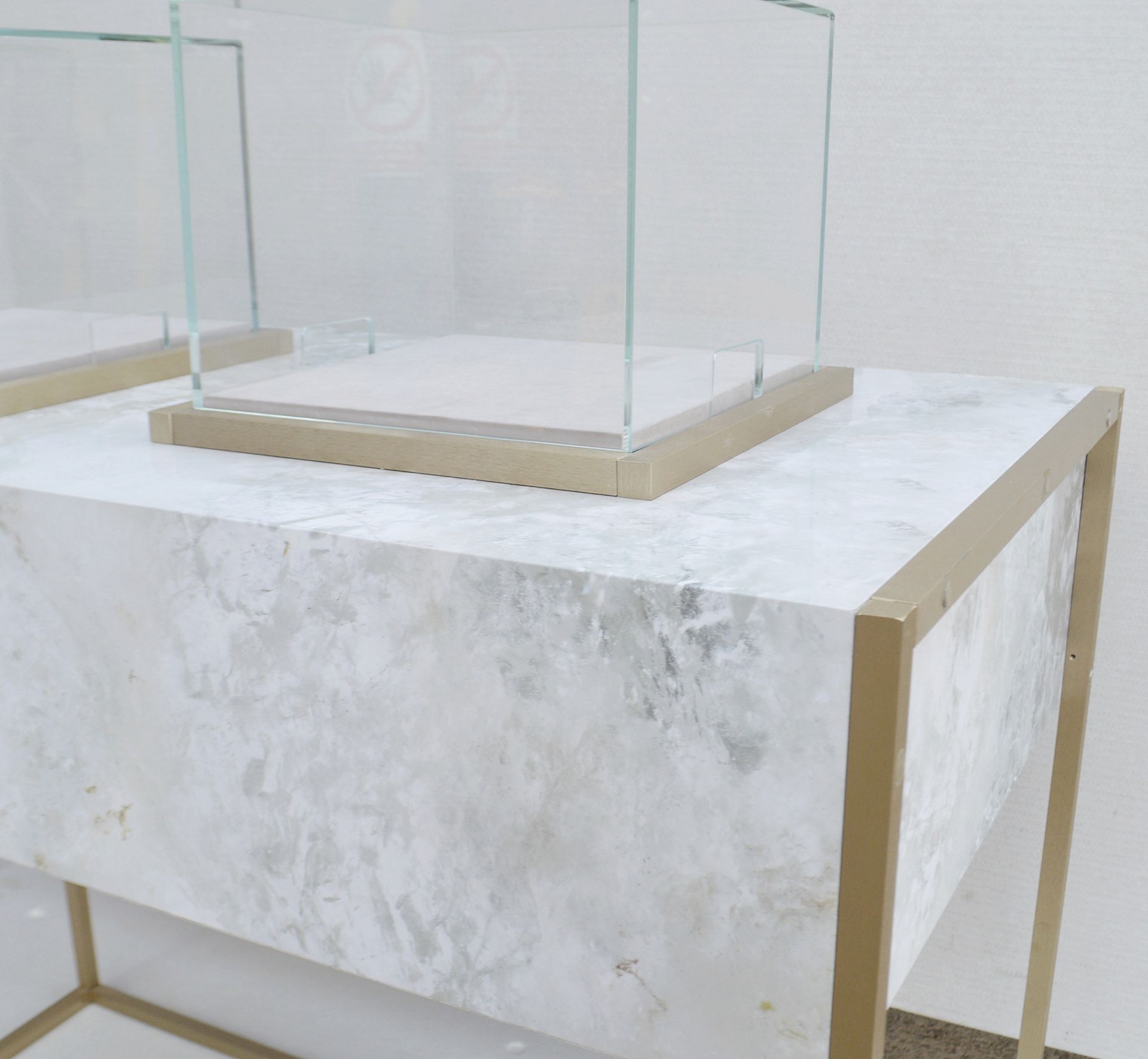 1 x BALDI Designer Retail Display Counter Featuring A Marble Effect Aesthetic And 2 x Glass Cloches - Image 7 of 7