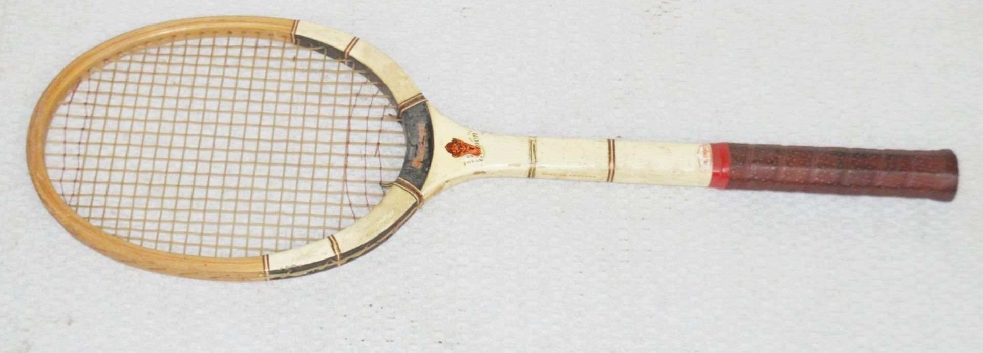 5 x Assorted Vintage Tennis Rackets - Ex-Display Props - Average Length: 69cm - Ref: HAR243 GIT - - Image 6 of 12