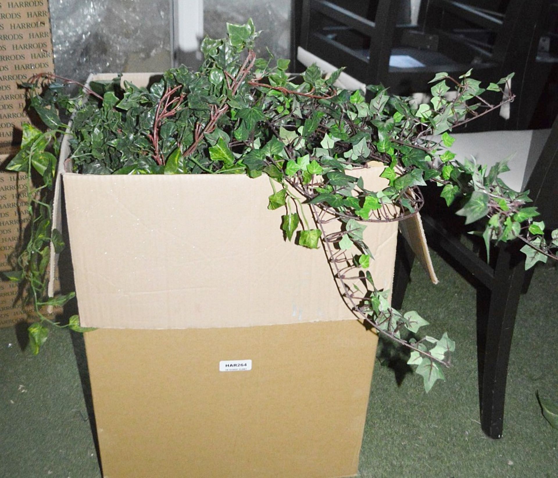 Approx 30 x Assorted Pieces Of Premium Artificial Ivy & Other Trailing Plants - Ex-Display Showroom - Image 2 of 4