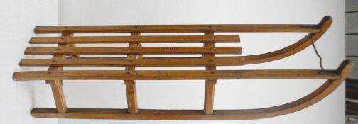 1 x Vintage Wooden Sledge - Ex-Display Piece - Dimensions: H24 x W118 x D31cm - Ref: HAR211 GIT -