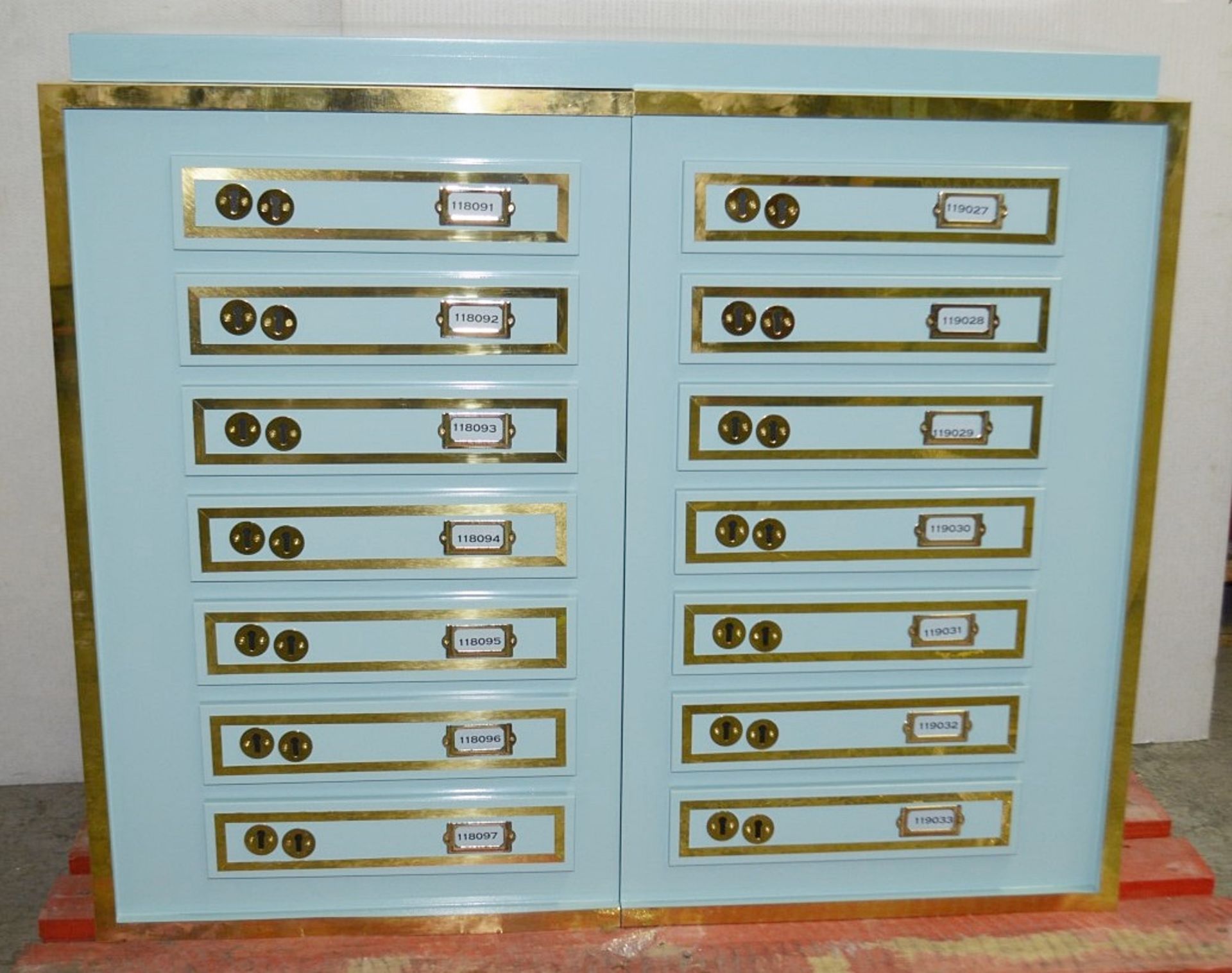 1 x Bank Safety Deposit Box-style Shop Display Plinth With False Drawer Fronts