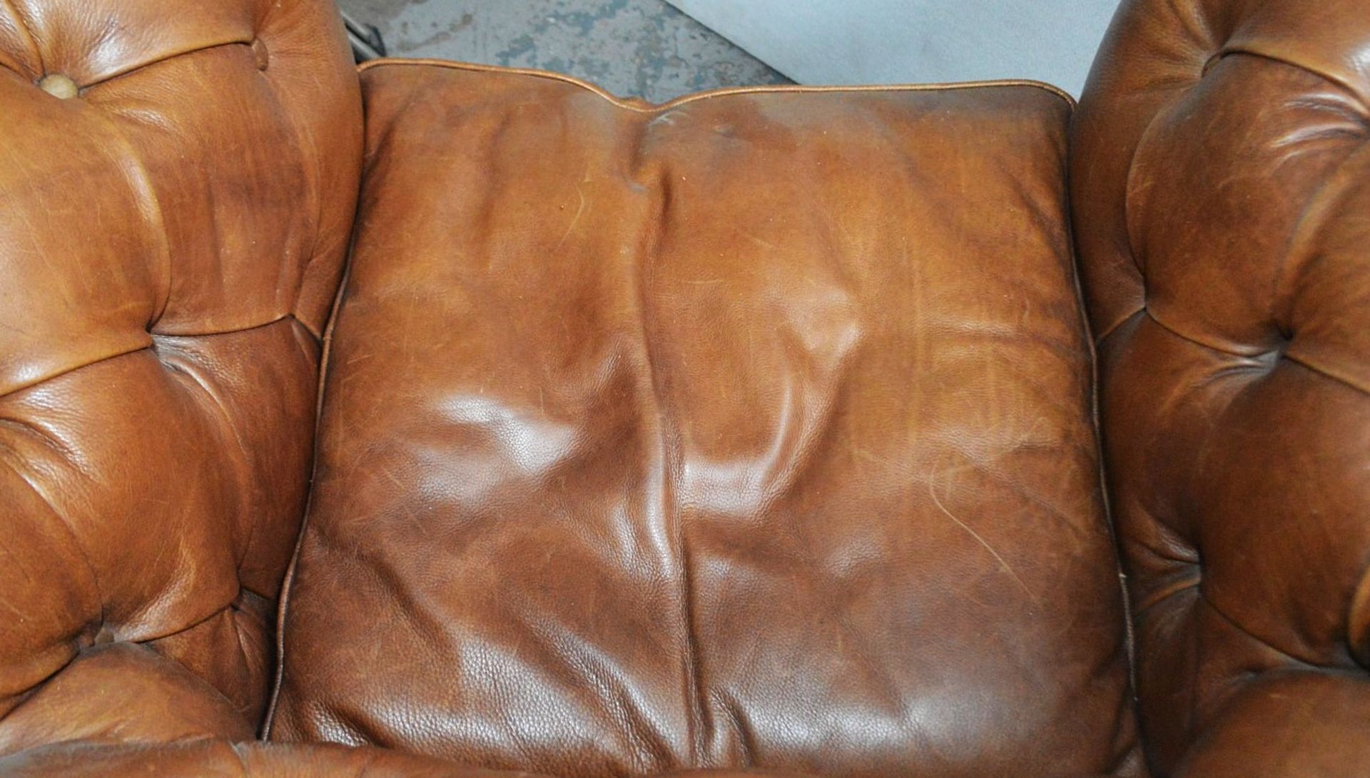 1 x Vintage-style Large Leather Chesterfield Armchair Featuring A Distressed Finish - Image 3 of 6