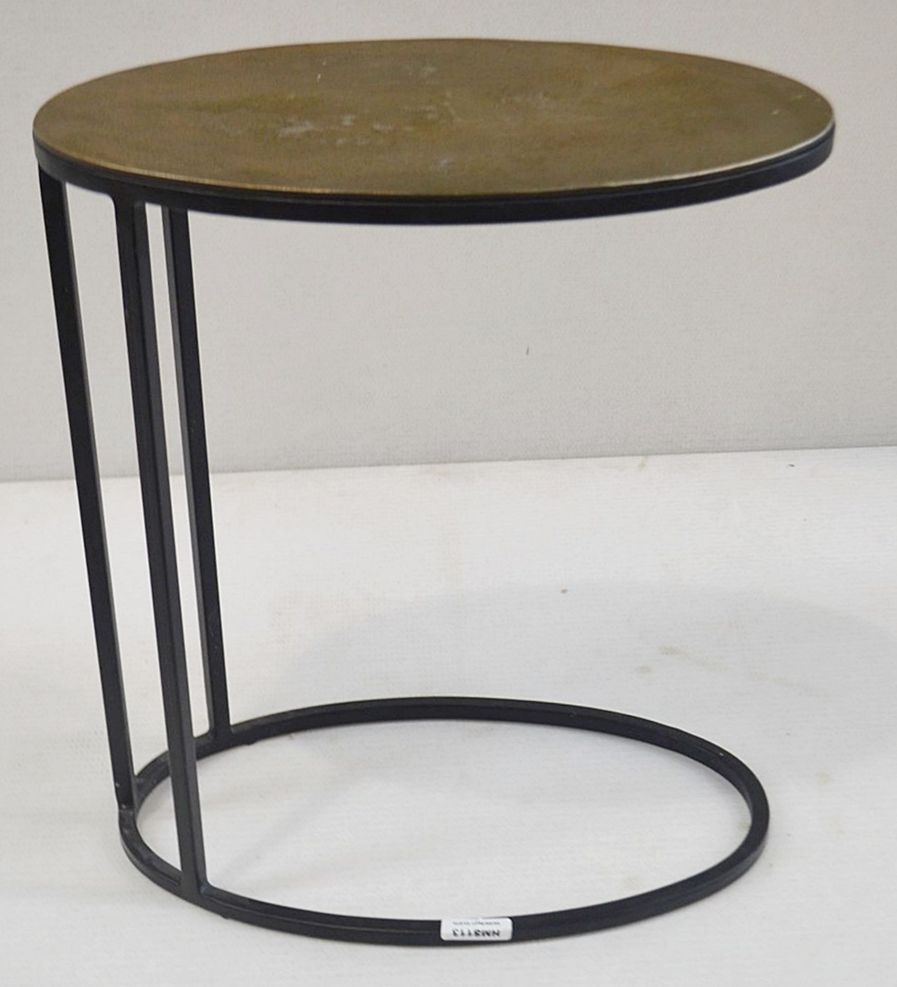 A Pair Of Elegant Oval Shaped Side Tables With Slim Metal Bases And Textured Brass Finish - - Image 2 of 3