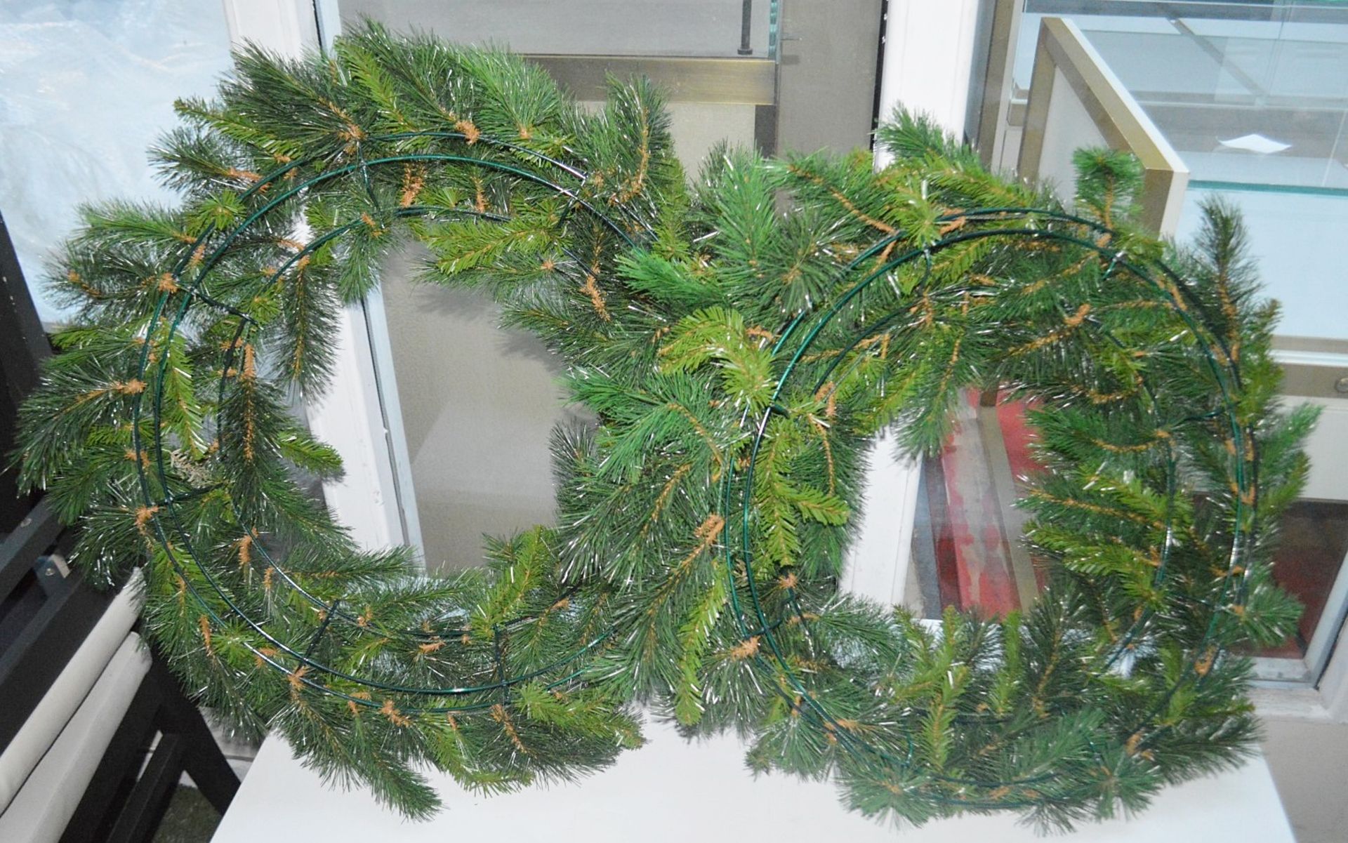 8 x Assorted Sections Of Commercial Christmas Display Wreaths - Various Sizes - Ex-Showroom Pieces - Image 5 of 9