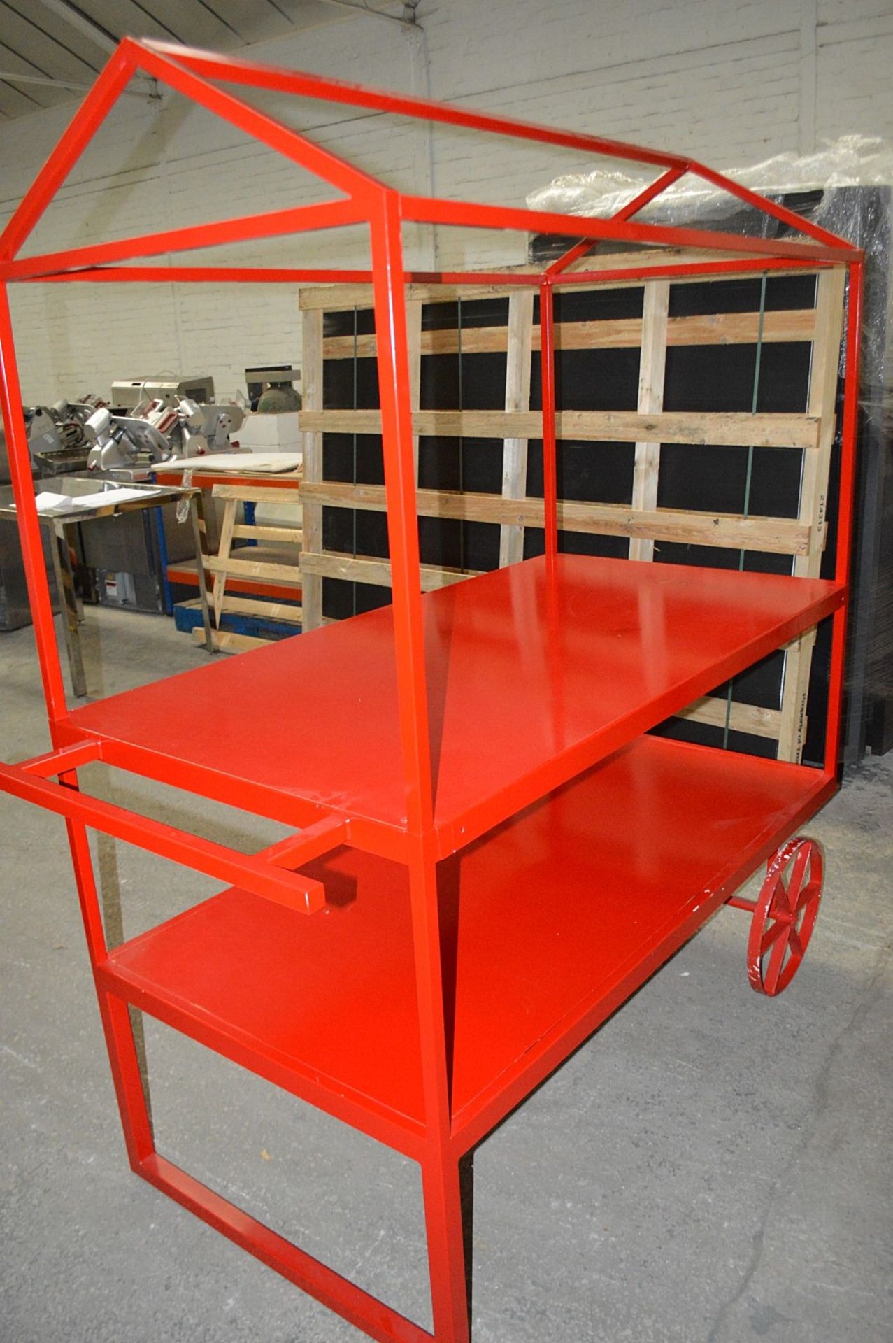 1 x Metal 2-Metre High Display Cart - Dimensions: H200 x W178 x D87cm - Ex-Showroom Piece - Ref: - Image 4 of 5