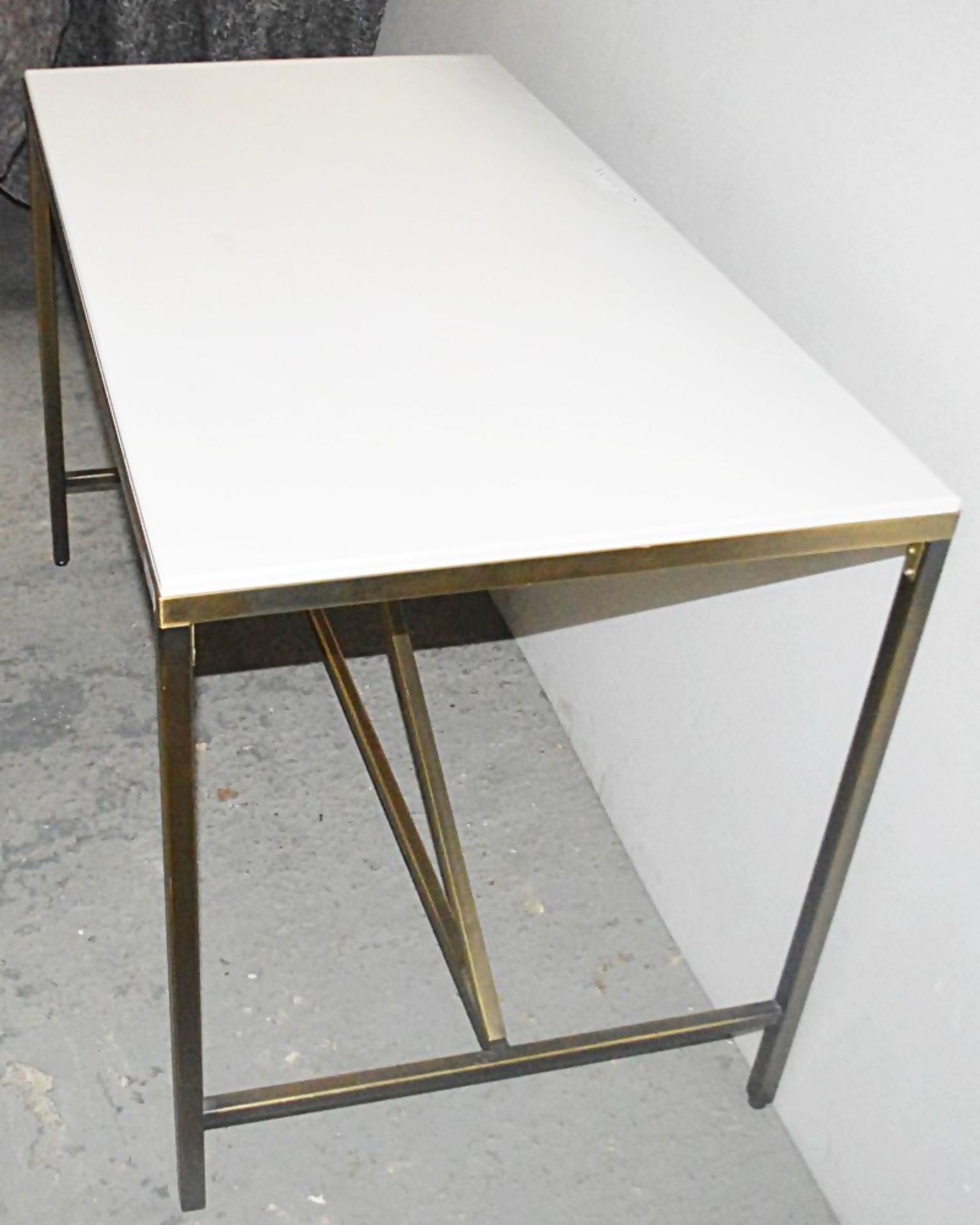 1 x High-end Retail Display Table Featuring An Inlaid Stone Top With A Burnished Brass Base - Ex- - Image 2 of 4