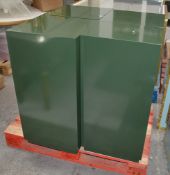 5 x Display Plinths Of Varying Sizes From A World-Renowned London Department Store In A Signature