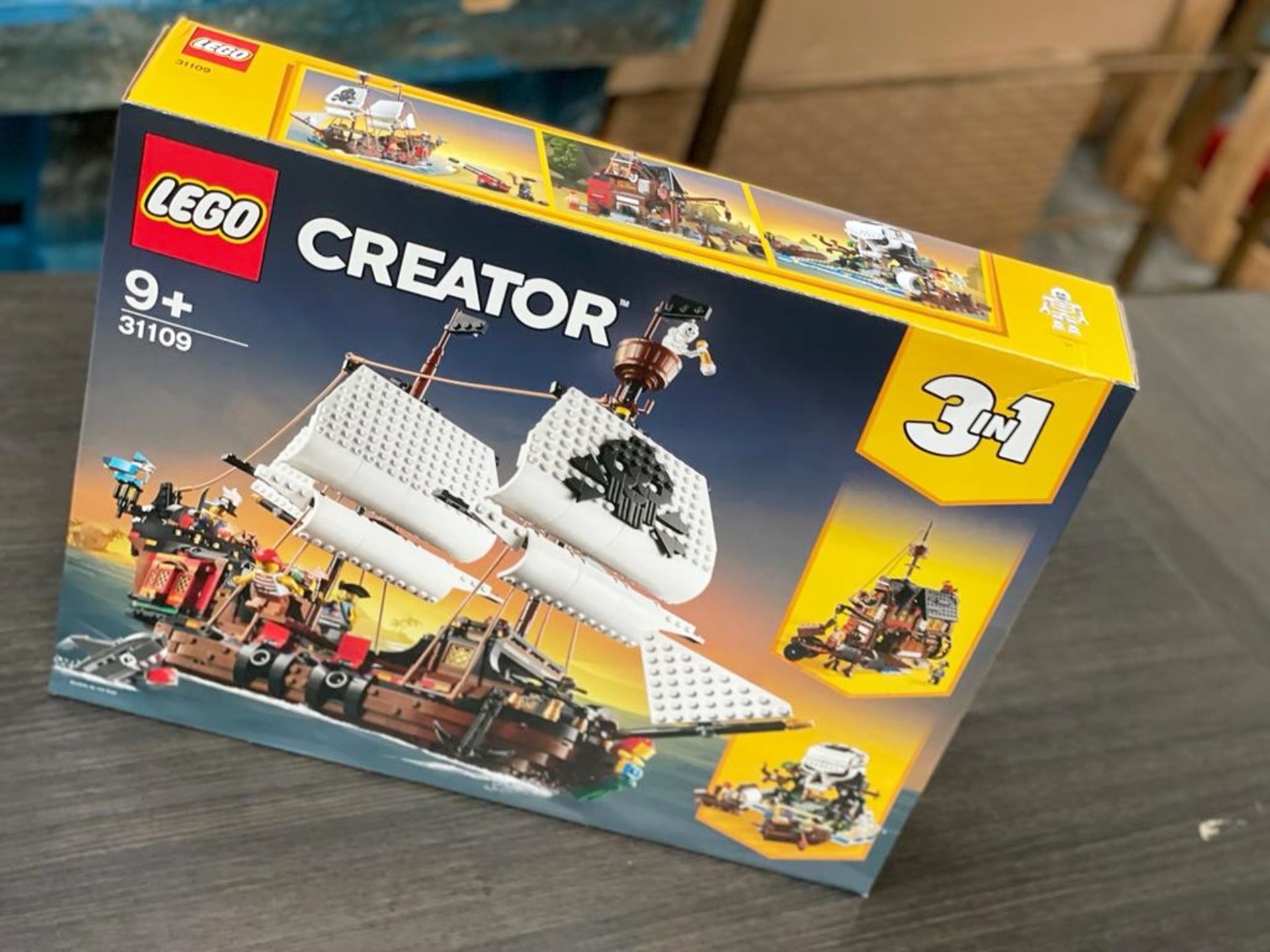 1 x Lego 31109 Creator 3in1 Pirate Ship, Inn & Skull Island Toy Set - Brand New -  Original RRP £ - Image 2 of 3