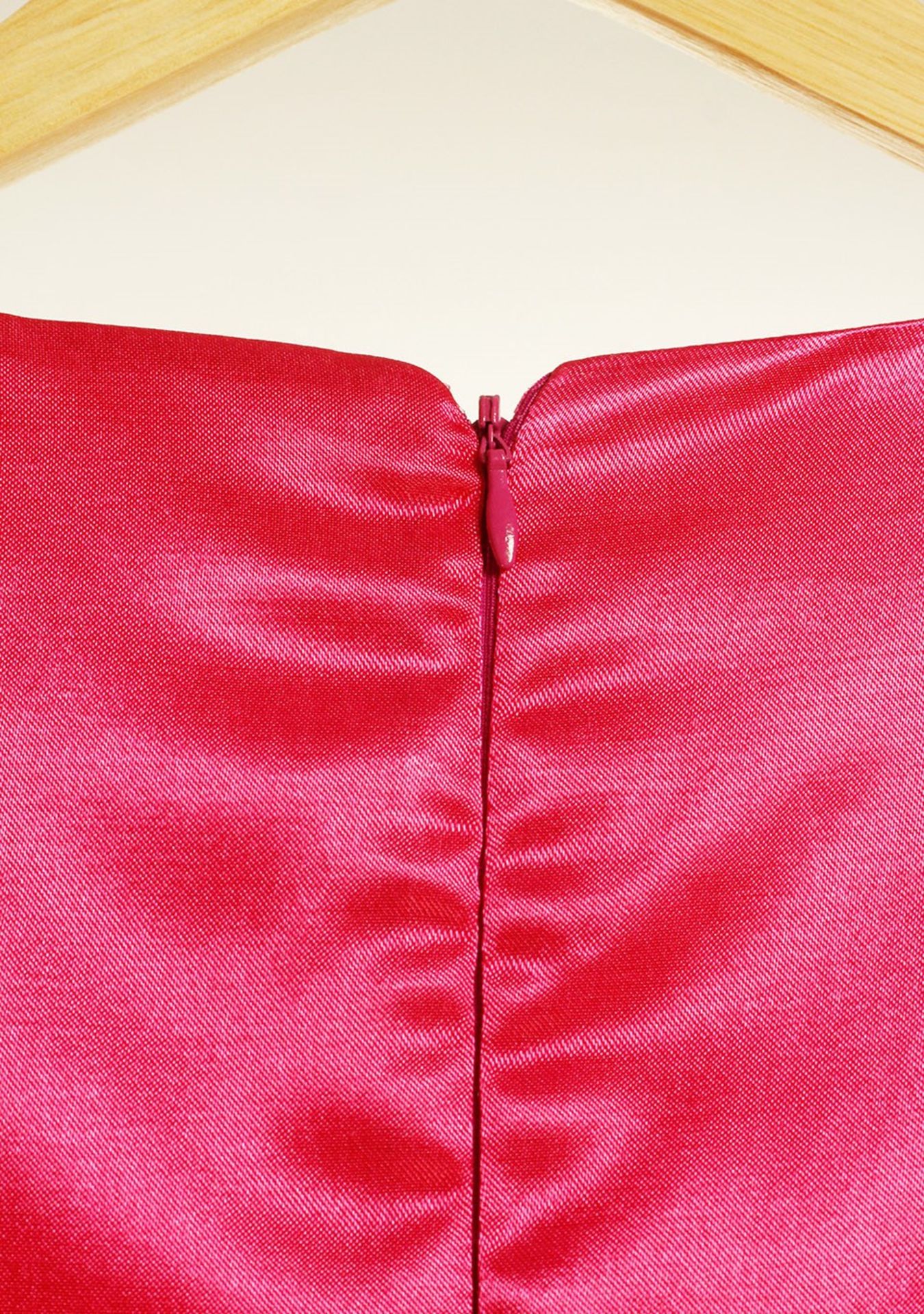 1 x Boutique Le Duc Fuschia Vest - From a High End Clothing Boutique In The - Image 10 of 10