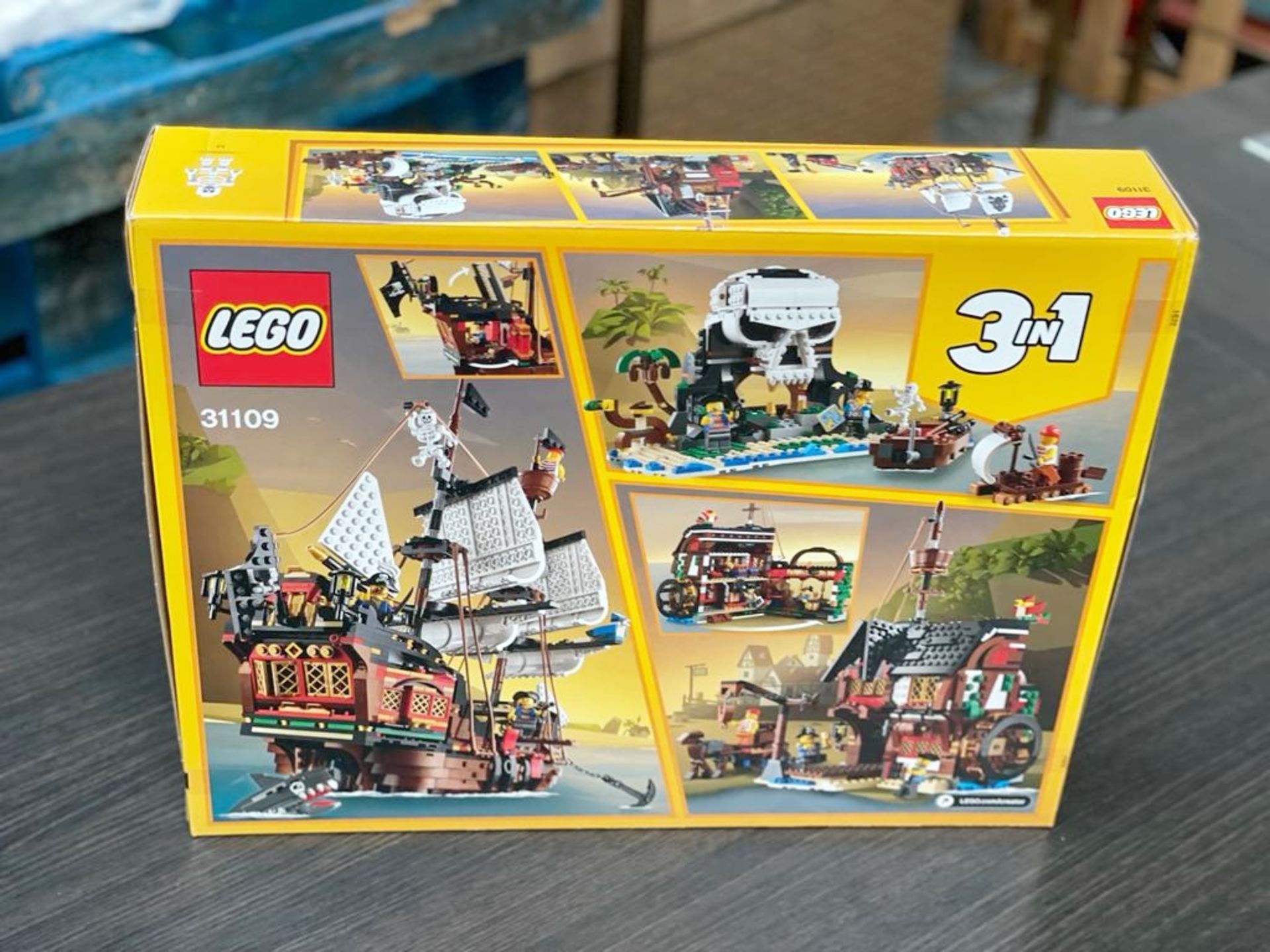 1 x Lego 31109 Creator 3in1 Pirate Ship, Inn & Skull Island Toy Set - Brand New -  Original RRP £ - Image 3 of 3