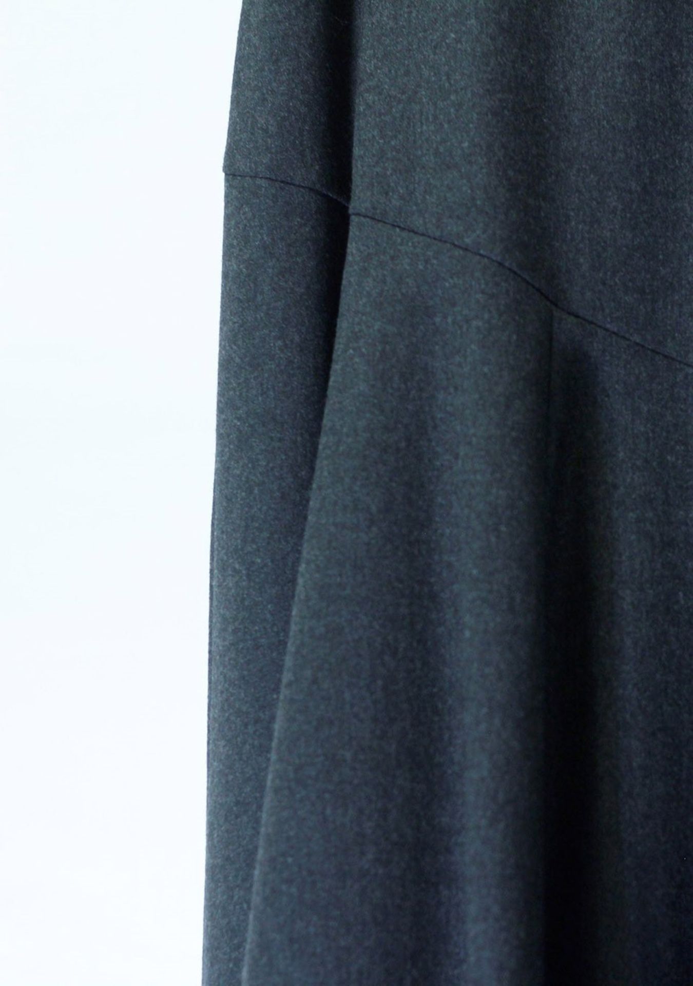 1 x Anne Belin Dark Grey Skirt - Size: 18 - Material: 100% Wool - From a High End Clothing - Image 4 of 9