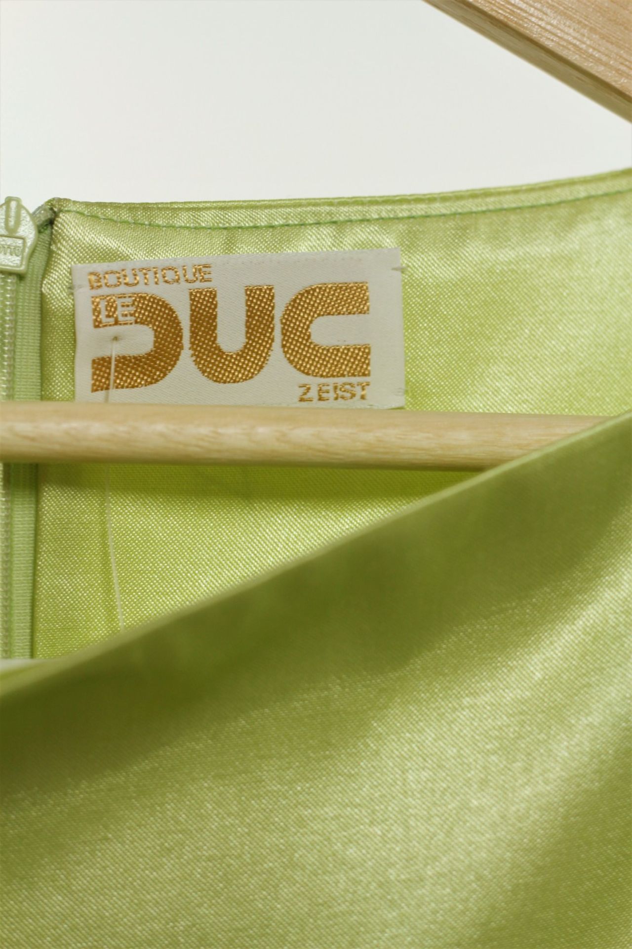 1 x Boutique Le Duc Lime Green Vest - From a High End Clothing Boutique In The - Image 7 of 9