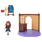 1 x Wizarding World Harry Potter, Magical Minis Charms Classroom With Exclusive Hermione Granger