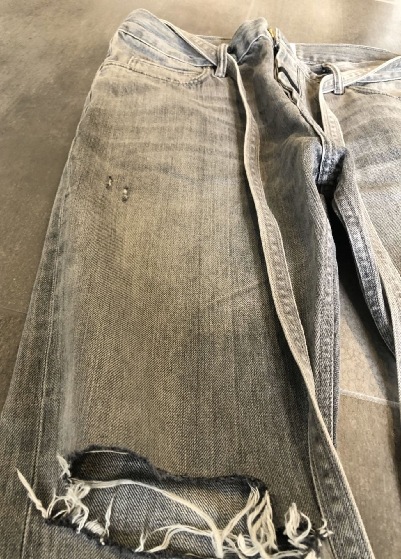 1 x Pair Of Men's Genuine Fear Of God Jeans - Grey With Rips - Size (EU/UK): 32/33/32/33 - - Image 2 of 7