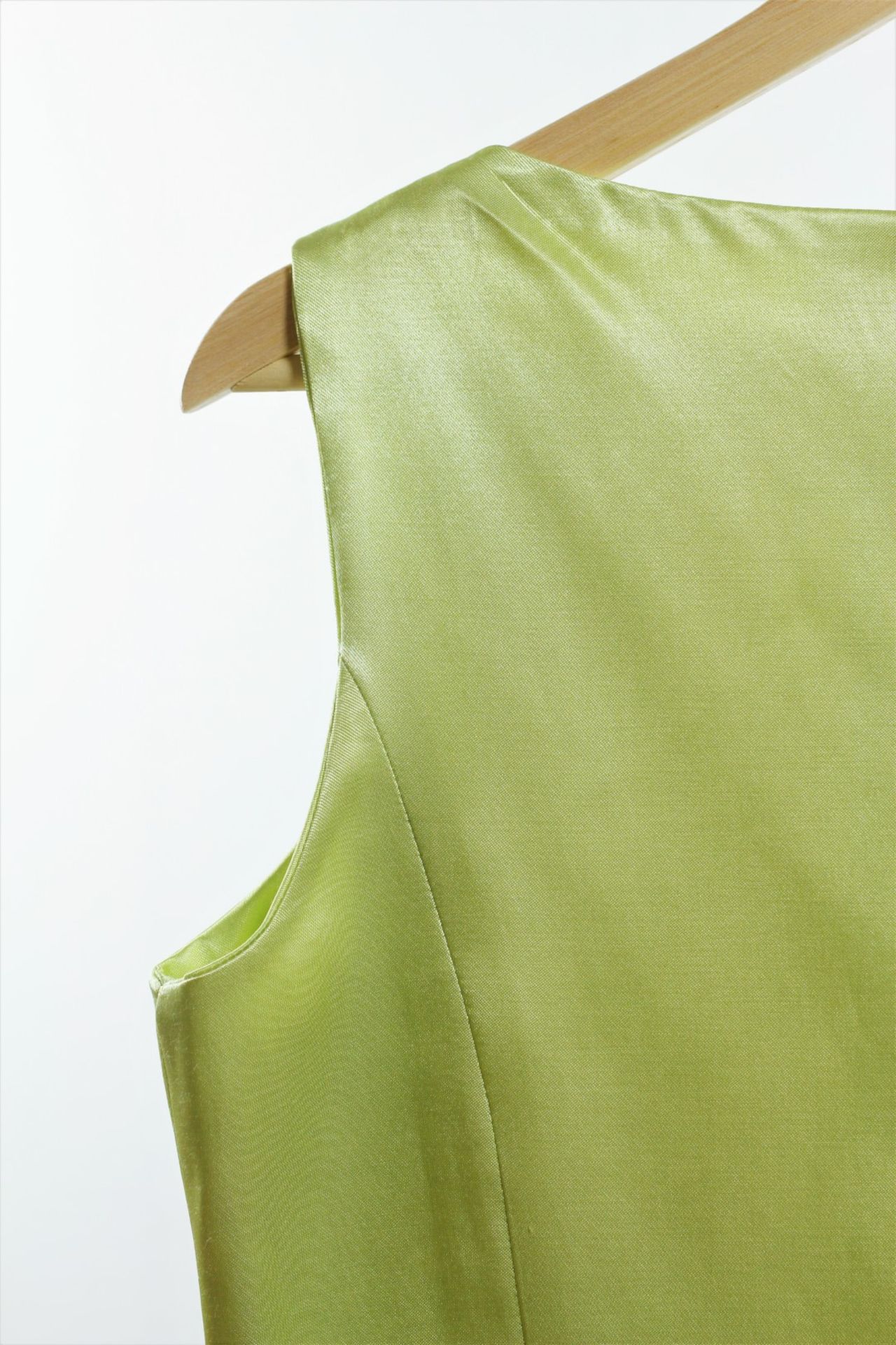 1 x Boutique Le Duc Lime Green Vest - From a High End Clothing Boutique In The - Image 6 of 9