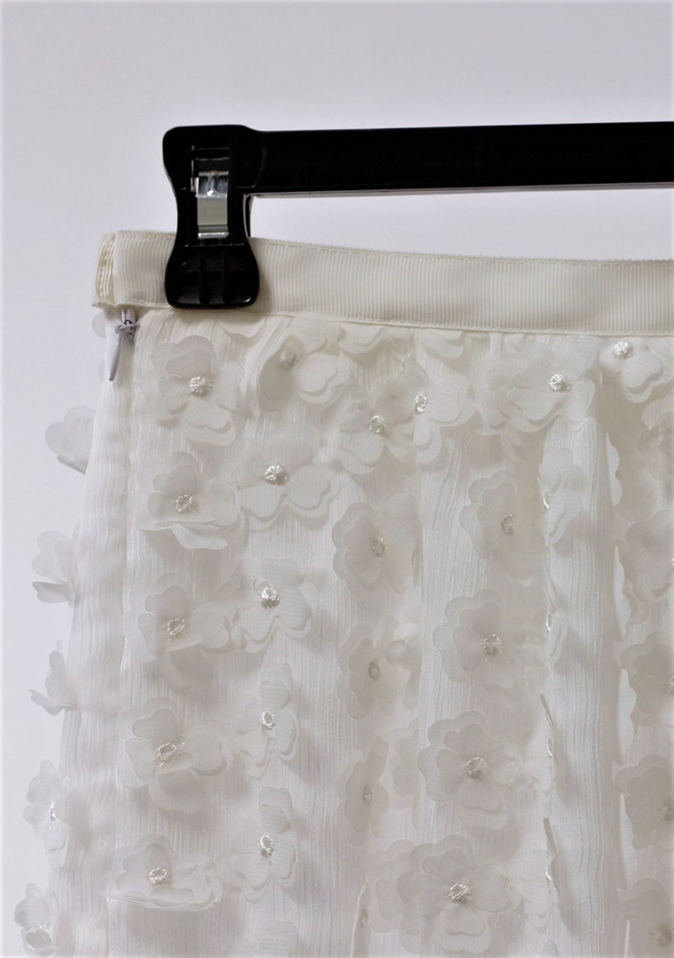 1 x Boutique Le Duc White Skirt - From a High End Clothing Boutique In The Netherlands - - Image 3 of 6