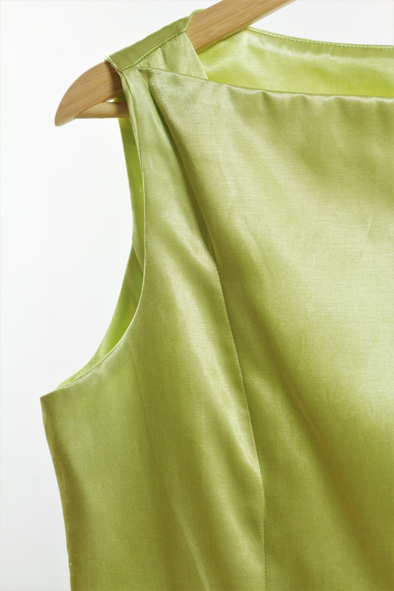 1 x Boutique Le Duc Lime Green Vest - From a High End Clothing Boutique In The - Image 8 of 9