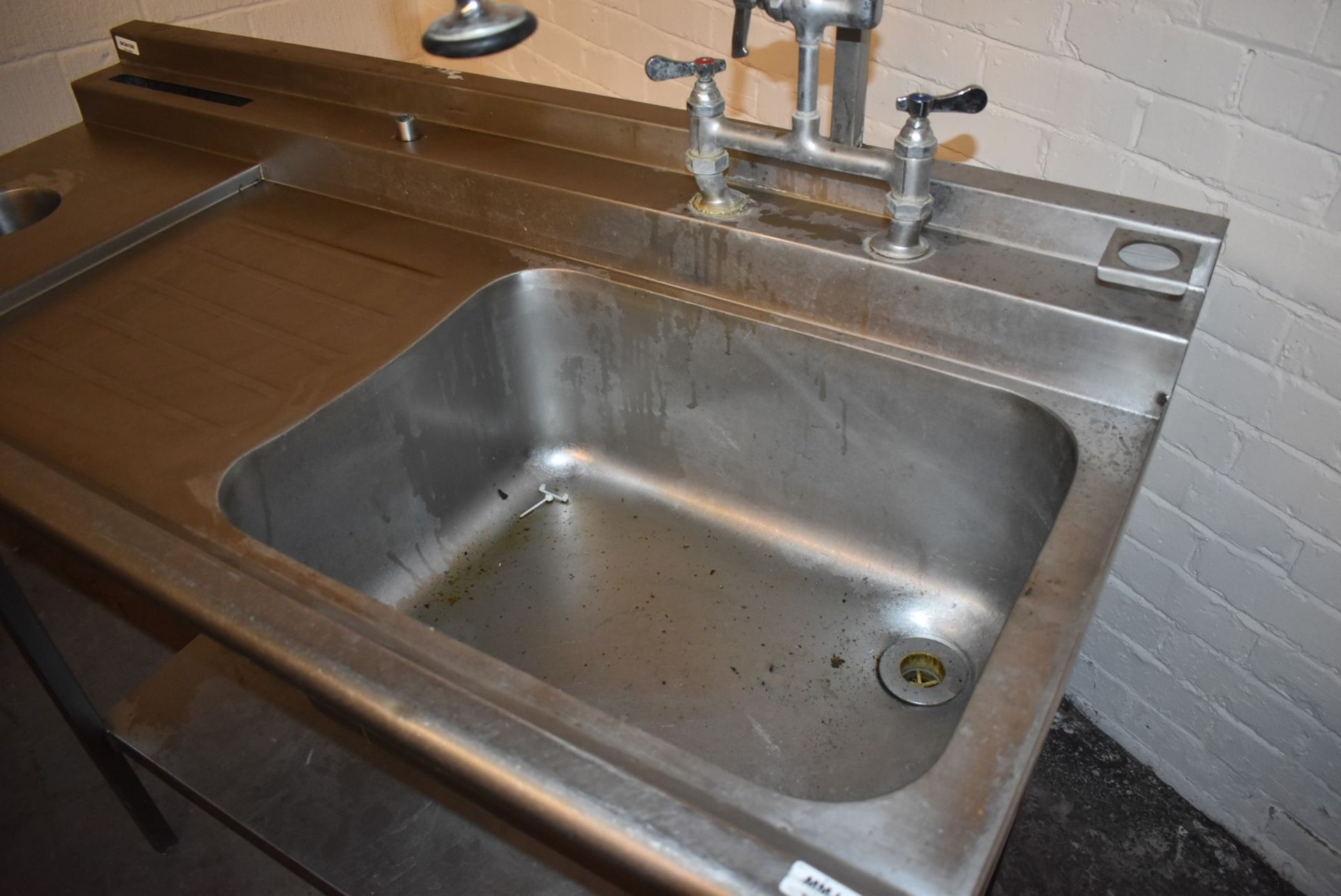 1 x Stainless Steel Single Bowl Sink Unit With Mixer Taps, Spray Hose Tap, Drainer and Bin Chute - Image 7 of 10