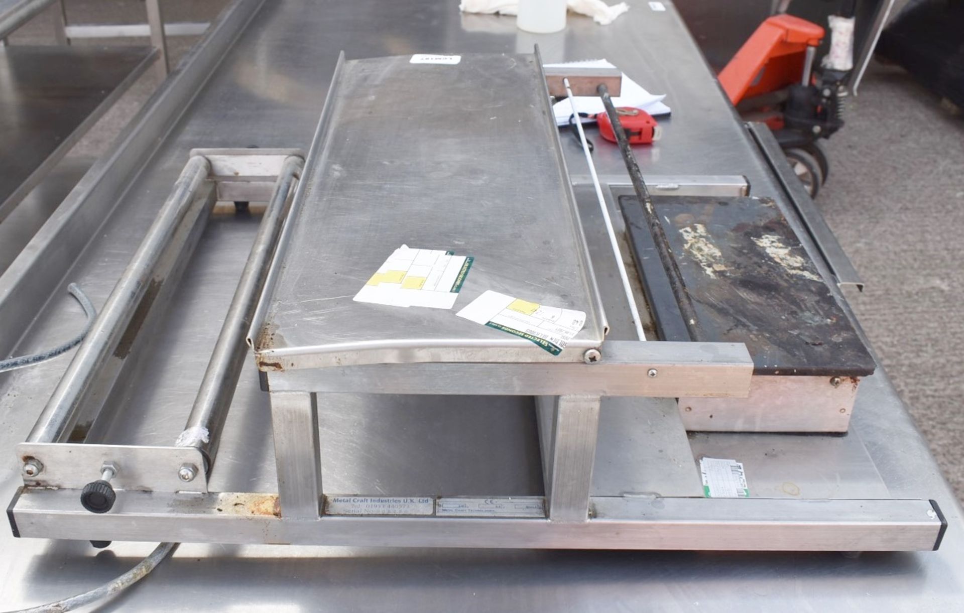 1 x Countertop Food Tray Wrapper Unit For Heat Sealed Wrapping - 56cm Wide - 240v - Recently Removed - Image 4 of 7