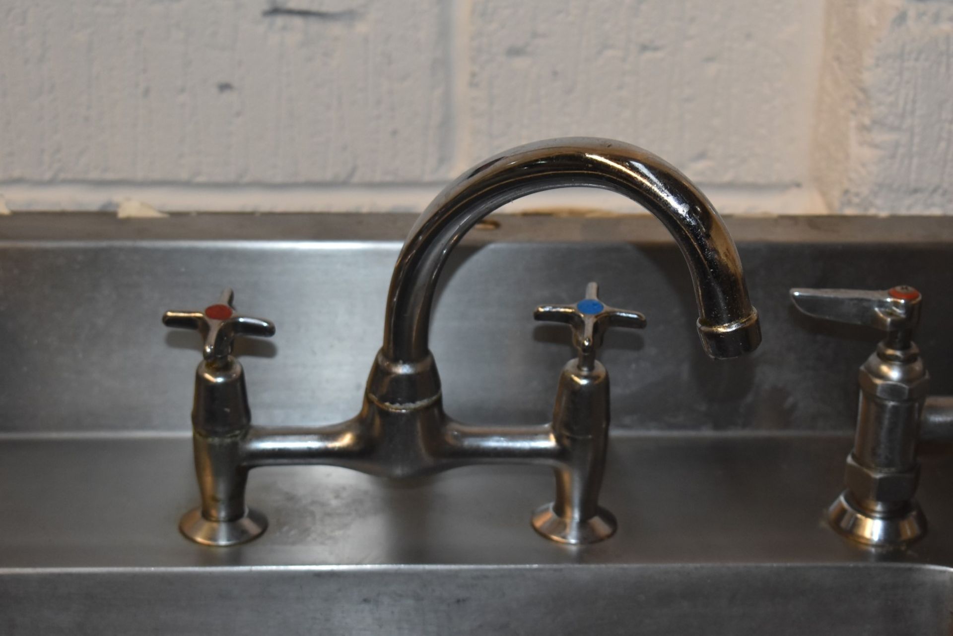 1 x Stainless Steel Triple Bowl Sink Unit With Mixer Taps and Spray Hose Taps - Recently Removed - Image 3 of 16