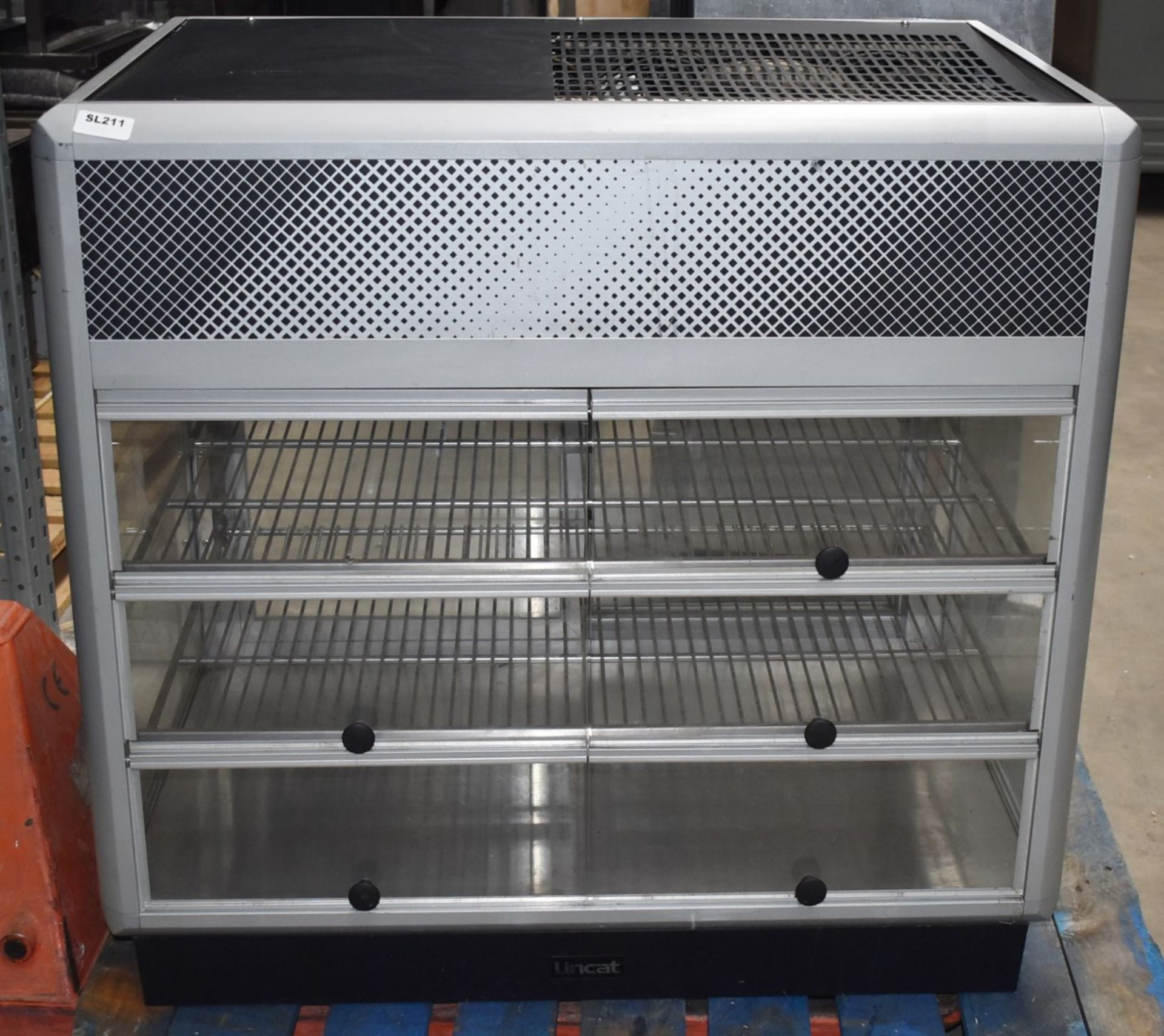 1 x Lincat Commercial Chilled Display Fridge Glass Cake Fridge Merchandiser - Model DR6/100 - RRP £ - Image 2 of 16