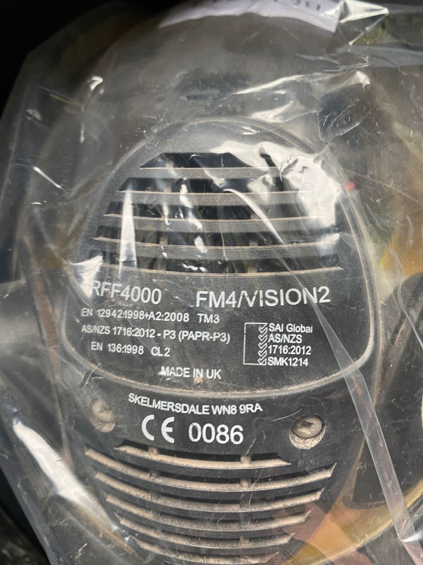 1 x Scott RFF4000 FM4/Vision2 Asbestos Safety Mask - Serviced and in Good Working Order - RRP £500 - - Image 2 of 3