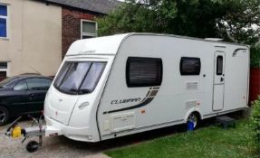 2012 Lunar Clubman ES 4 Berth Caravan - CL999 - NO VAT ON THE HAMMER - Location: Ashton-Under-Lyne O