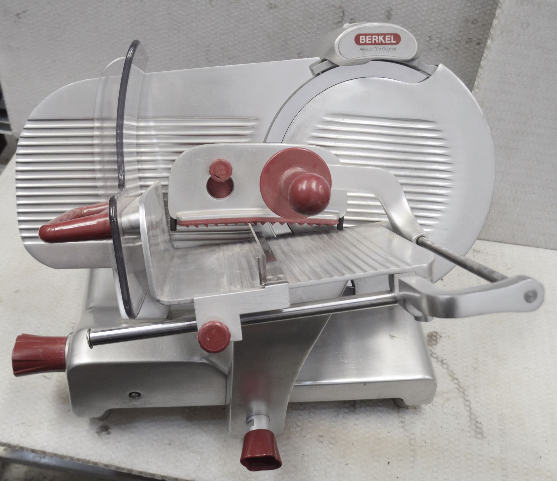 1 x Berkel 12" Commercial Cooked Meat / Bacon Slicer - 220-240v - Model BSPGL04011A0F - Approx - Image 2 of 4