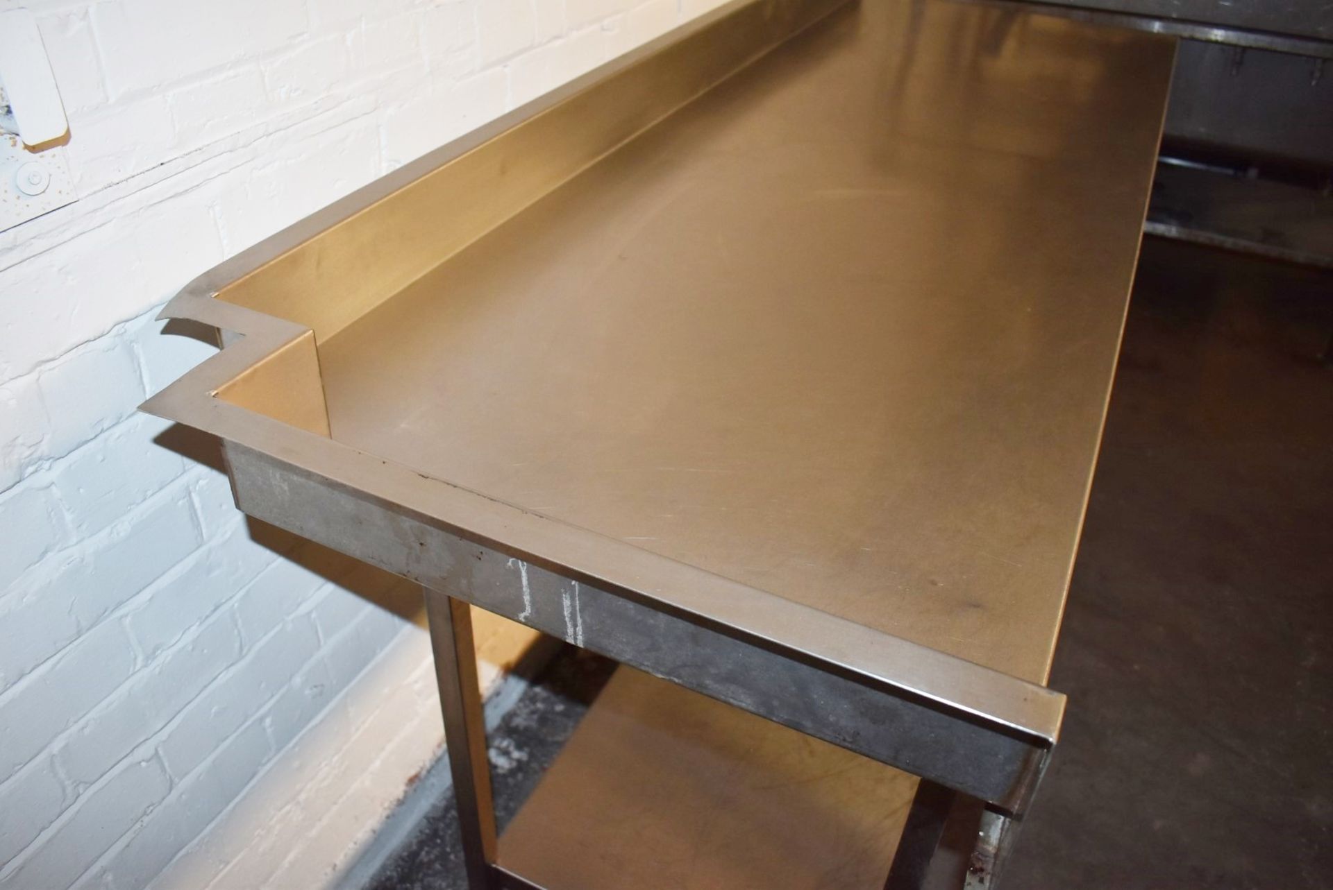 1 x Stainless Steel Prep Bench With Upstand, Undershelf and Castor Wheels - Size: H89 x W200 x D70 - Image 4 of 6