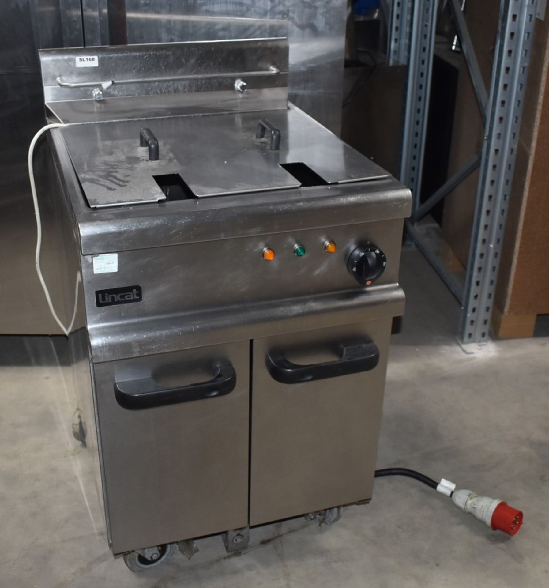 1 x Lincat Opus 700 Single Tank Electric Fryer With Built In Filtration - 3 Phase - Approx RRP £3, - Image 6 of 19