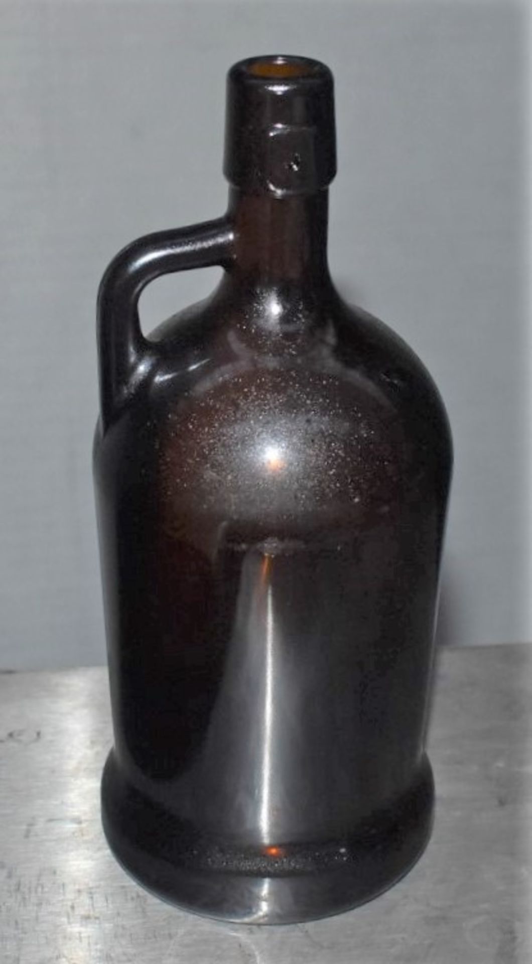 Approx 300 x Amber Gass Beer Growler Bottles With Handles - 100cl Capacity - Unused Stock - - Image 3 of 11