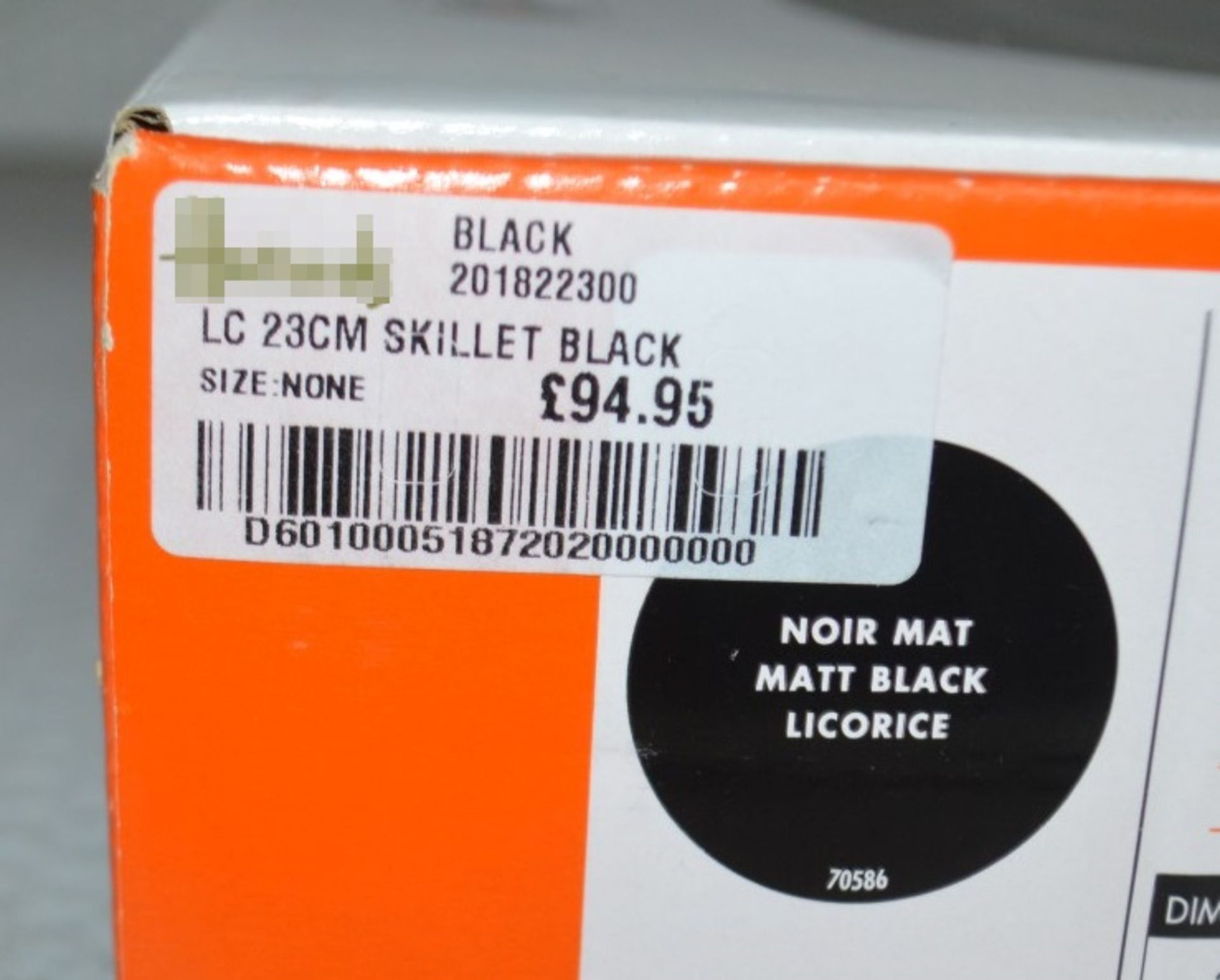 1 x LE CREUSET Signature Cast Iron Round Skillet In Matt Black (23cm) - Original Price £94.95 - Image 5 of 7