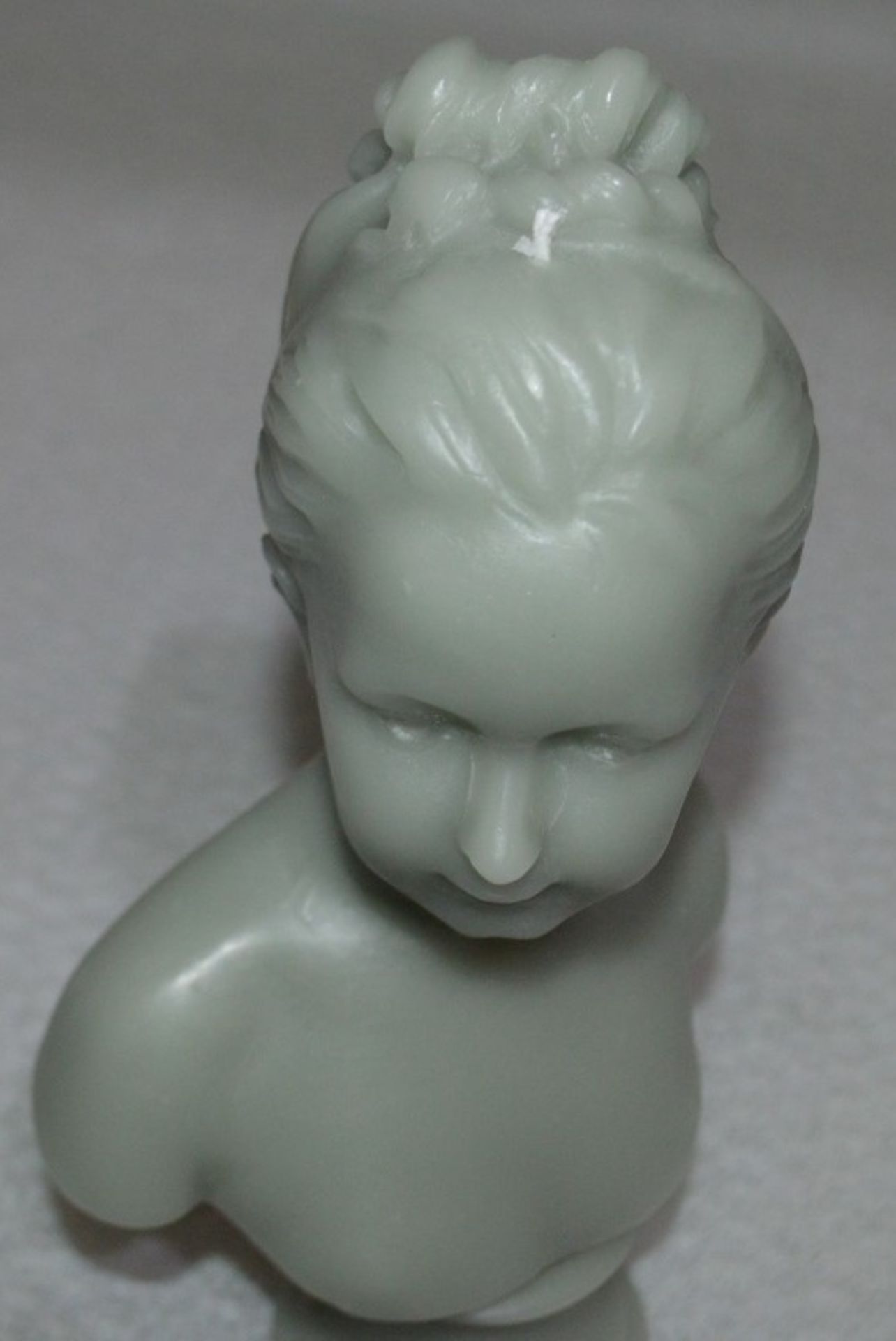 1 x CIRE TRUDON Louise Bust Candle In Green/Grey - Original Price £110.00 - Height: 21cm approx - - Image 10 of 11