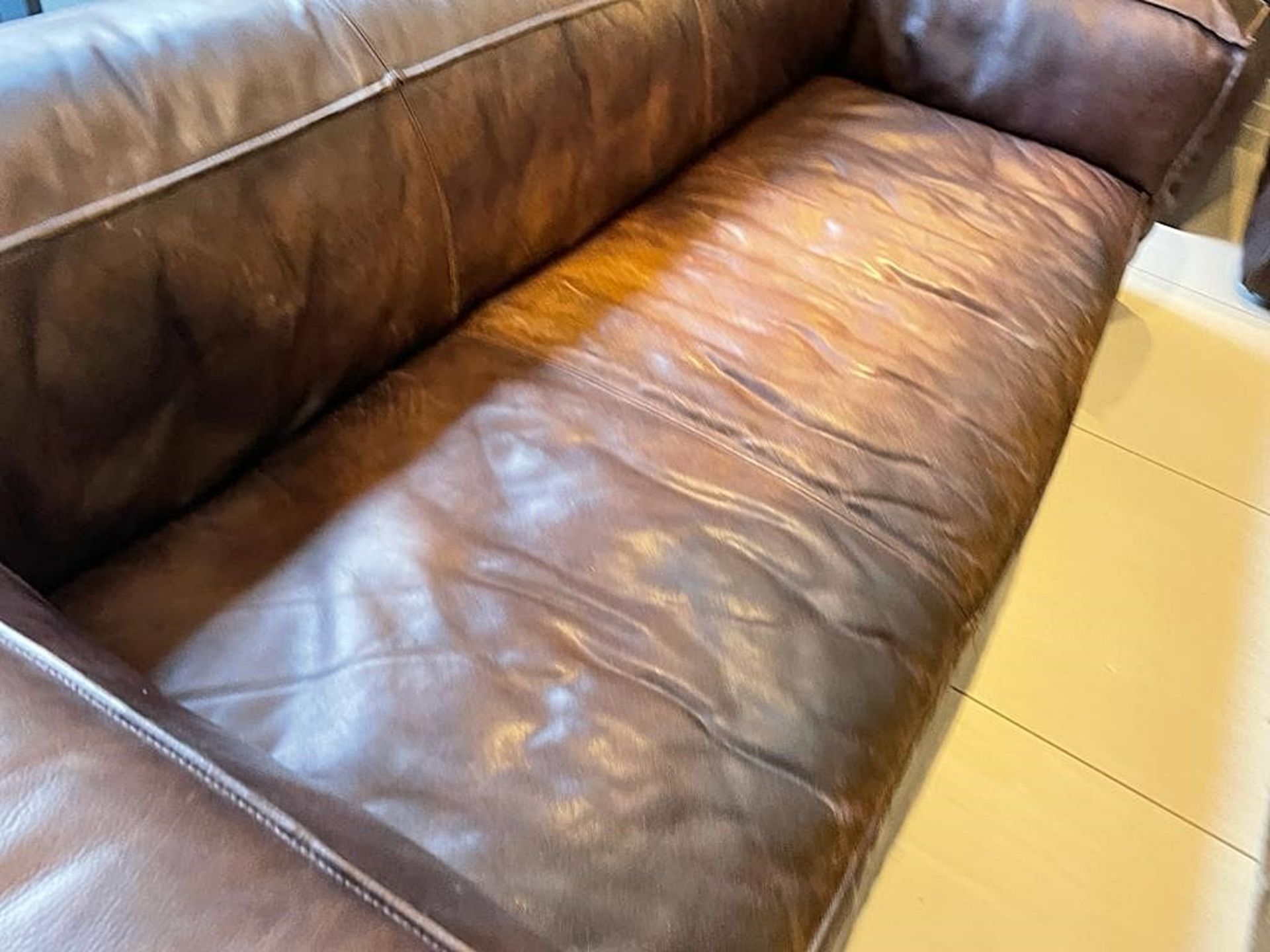 **JUST ADDED** 1 x TIMOTHY OULTON Leather Sofa - No Reserve - NO VAT ON HAMMER - Image 4 of 9