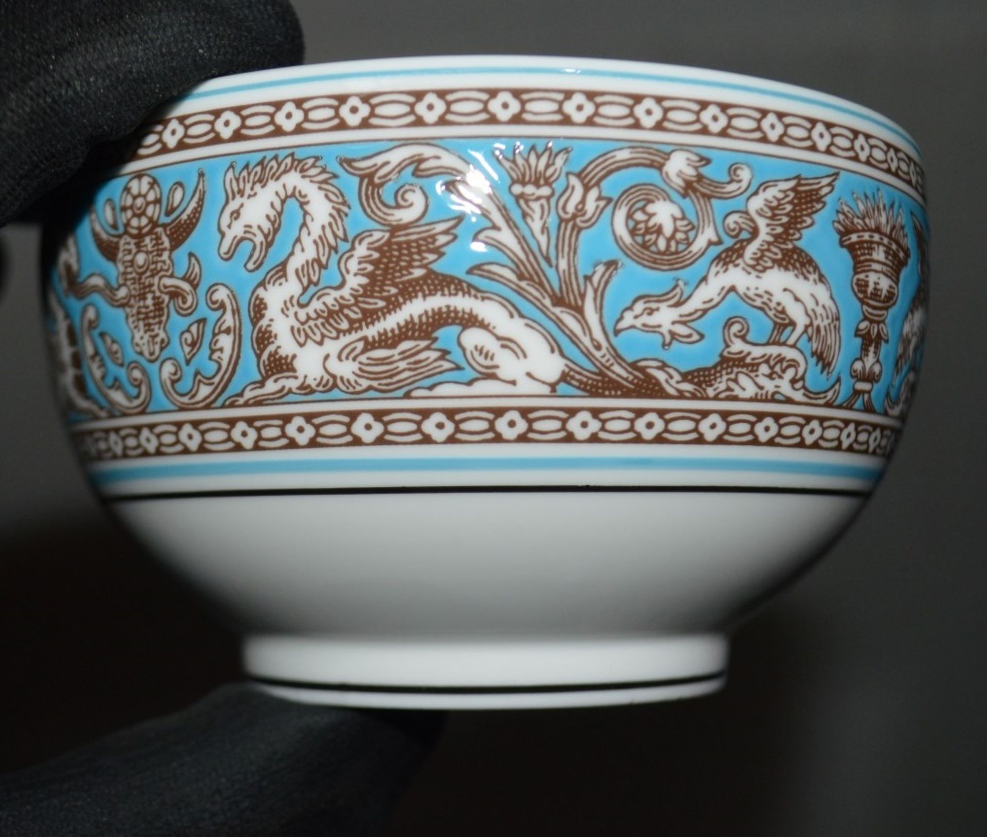 1 x WEDGWOOD Florentine Turquoise 8-Piece Dinner Set - Original Price £500.00 - See Condition Report - Image 6 of 12